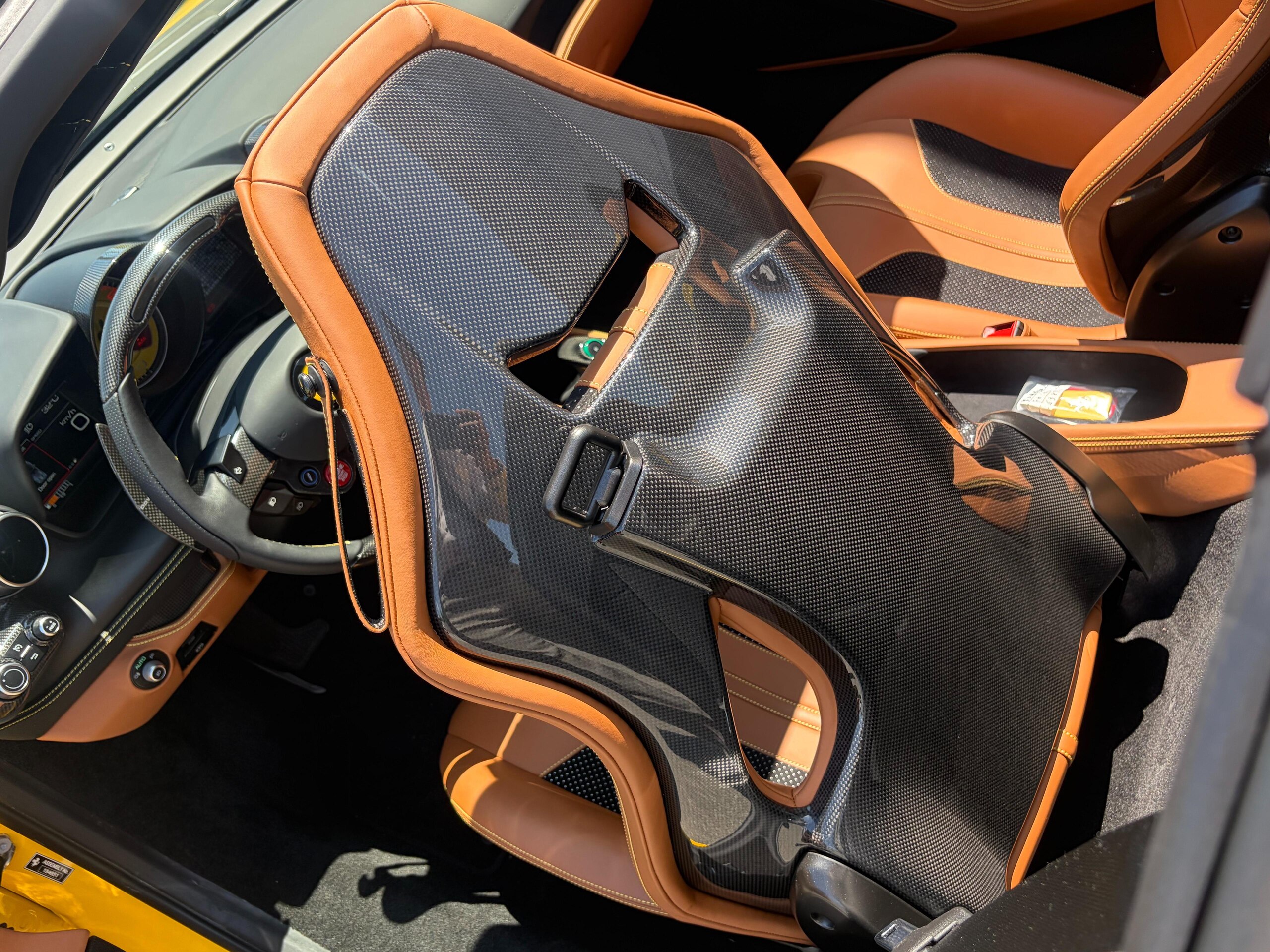 2021 Ferrari F8 Spider — Photo 7 / 37