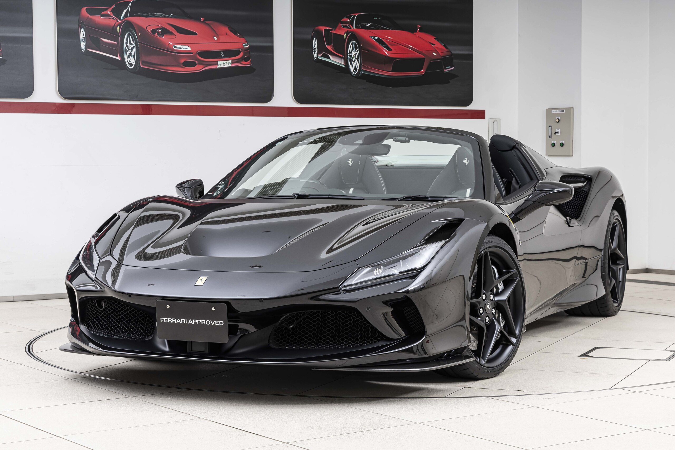 2022 Ferrari F8 Spider — Photo 15 / 32