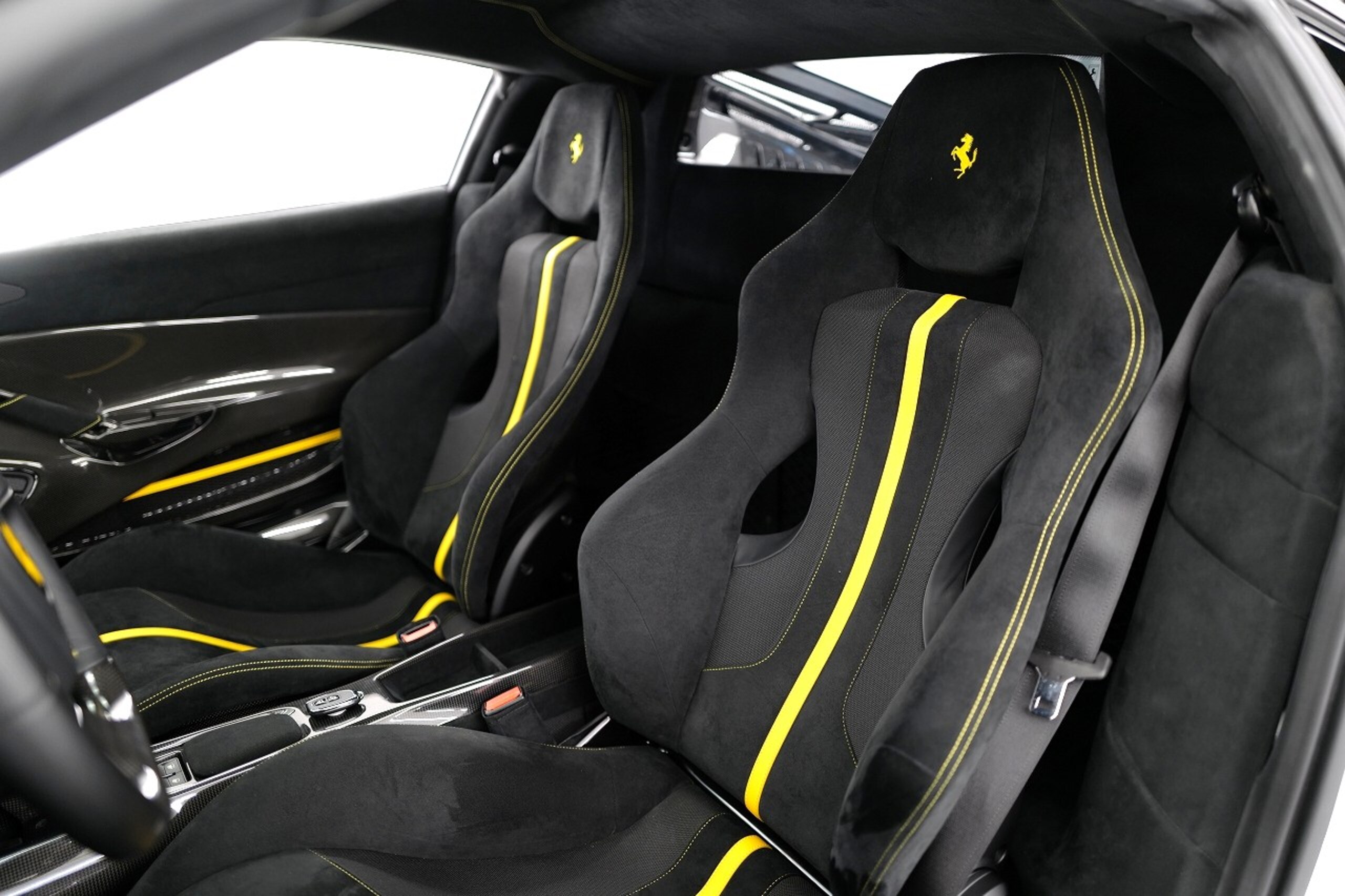 2019 Ferrari 488 Pista — Photo 8 / 21
