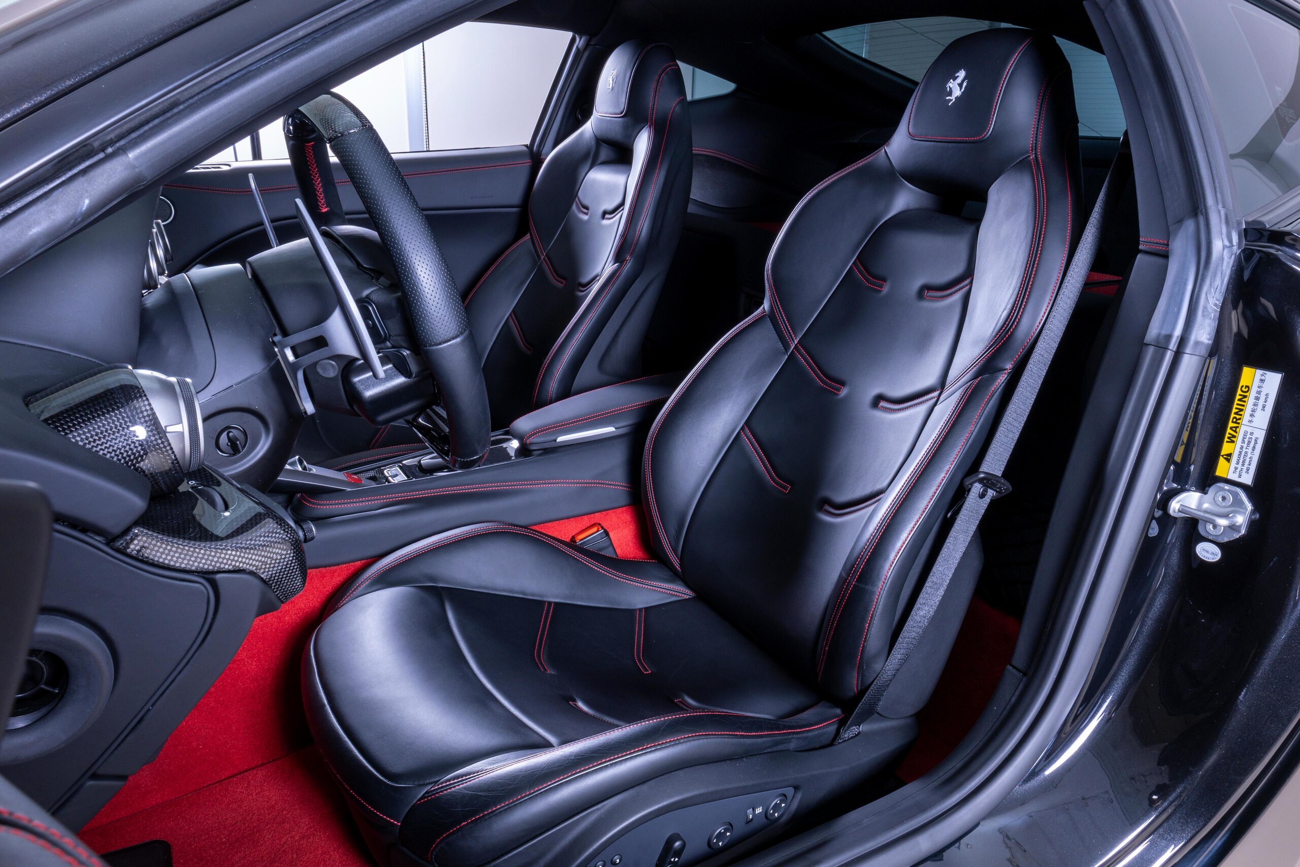 2016 Ferrari F12 Berlinetta — Photo 8 / 19