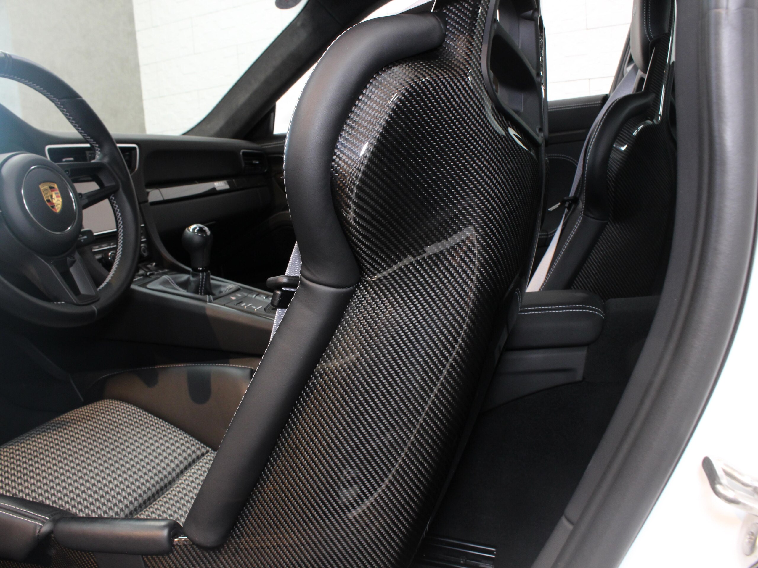 2016 Porsche 911 R — Photo 8 / 29
