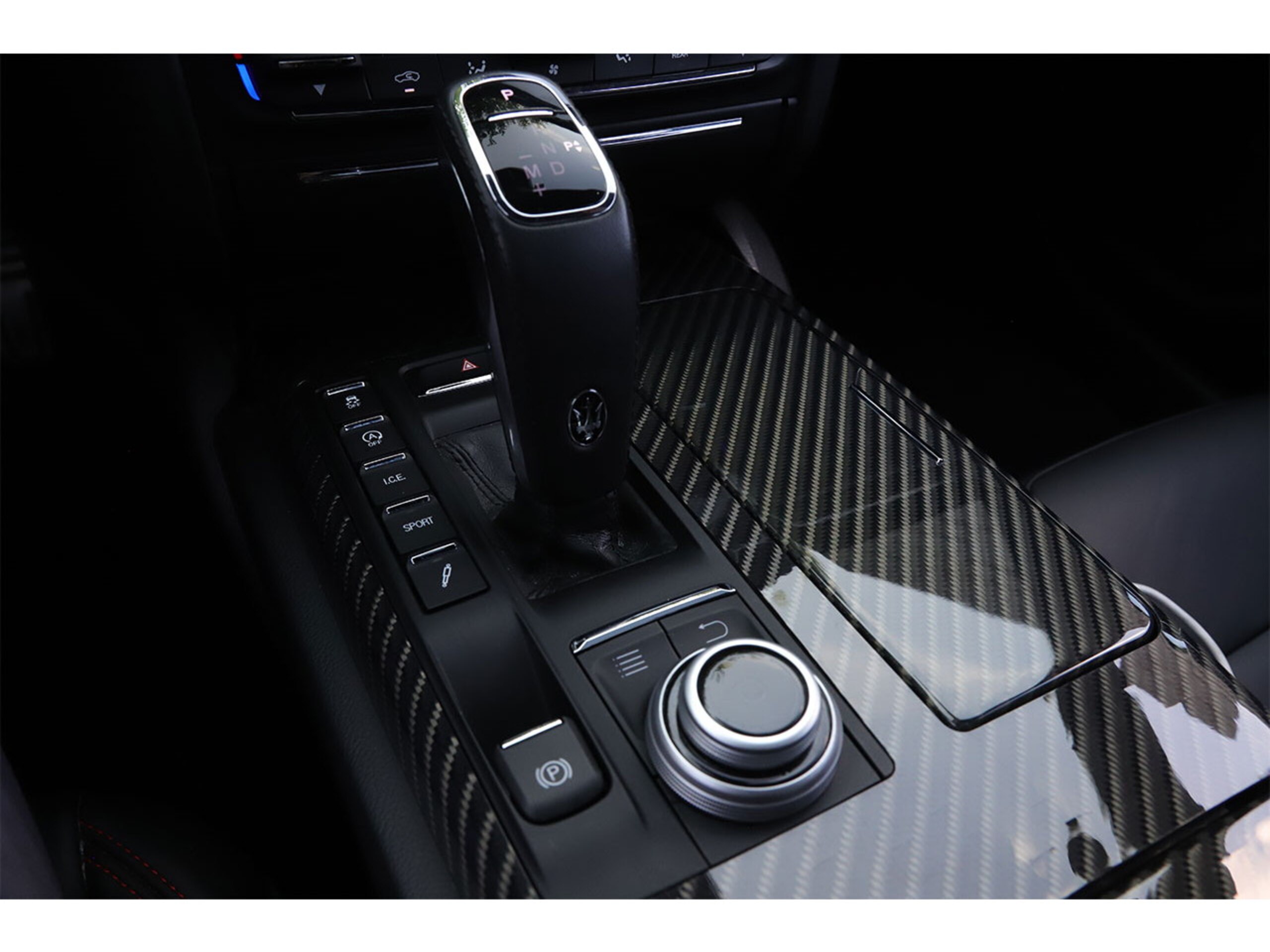 2019 Maserati Quattroporte SQ4 — Photo 12 / 19