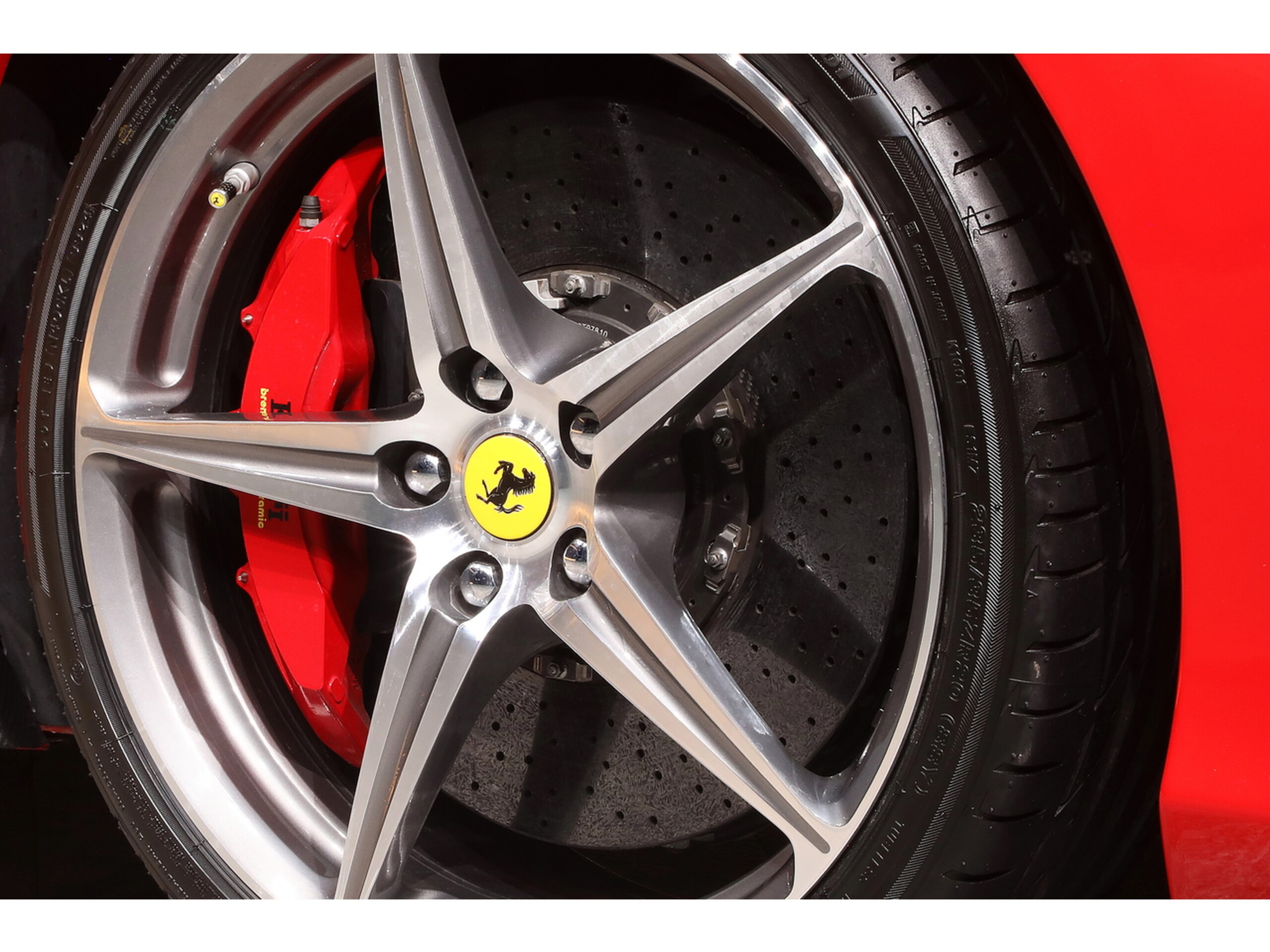 2010 Ferrari 458 Italia F1 DCT — Photo 25 / 40