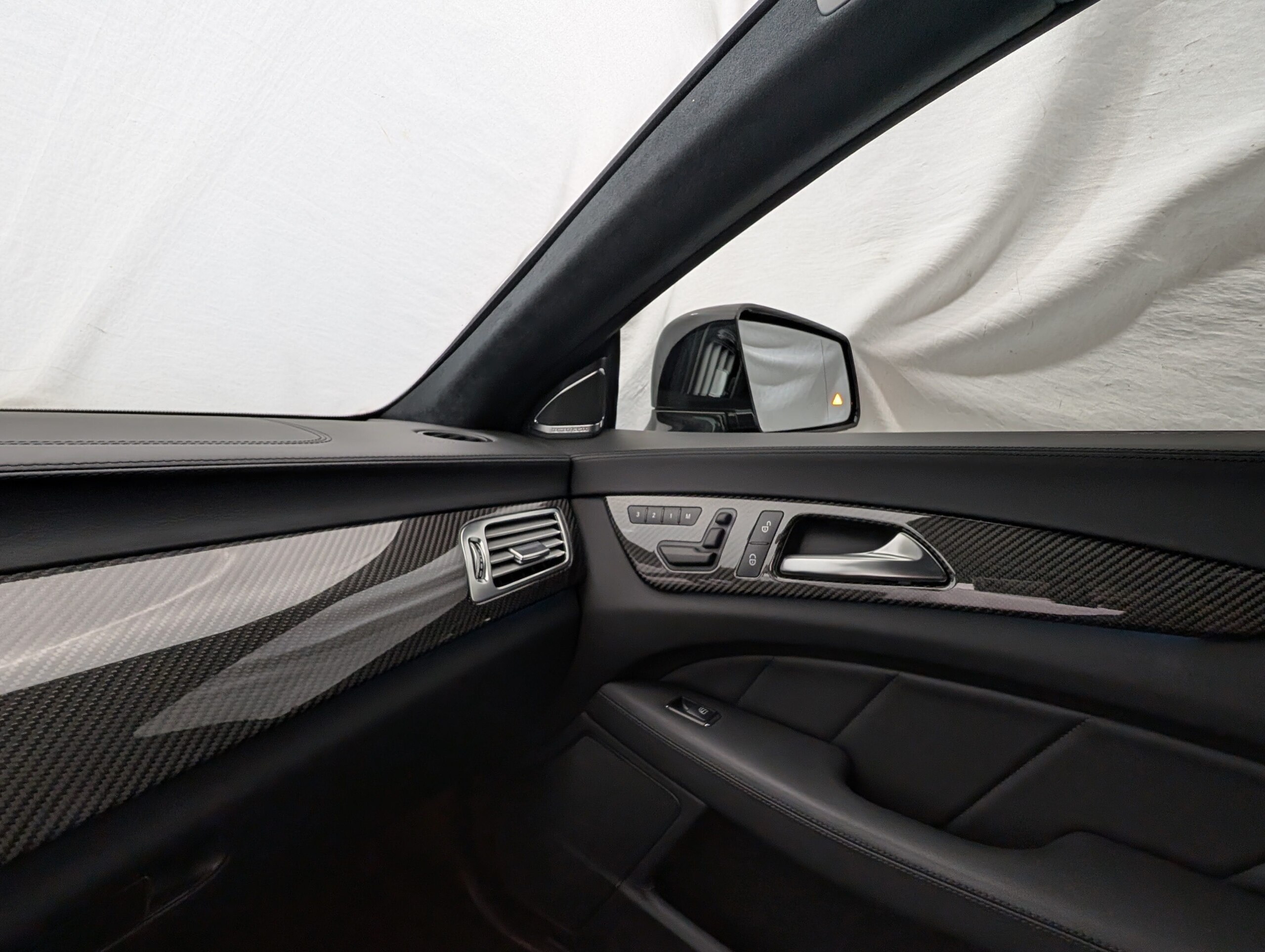 2012 Mercedes Benz CLS63 AMG — Photo 32 / 38