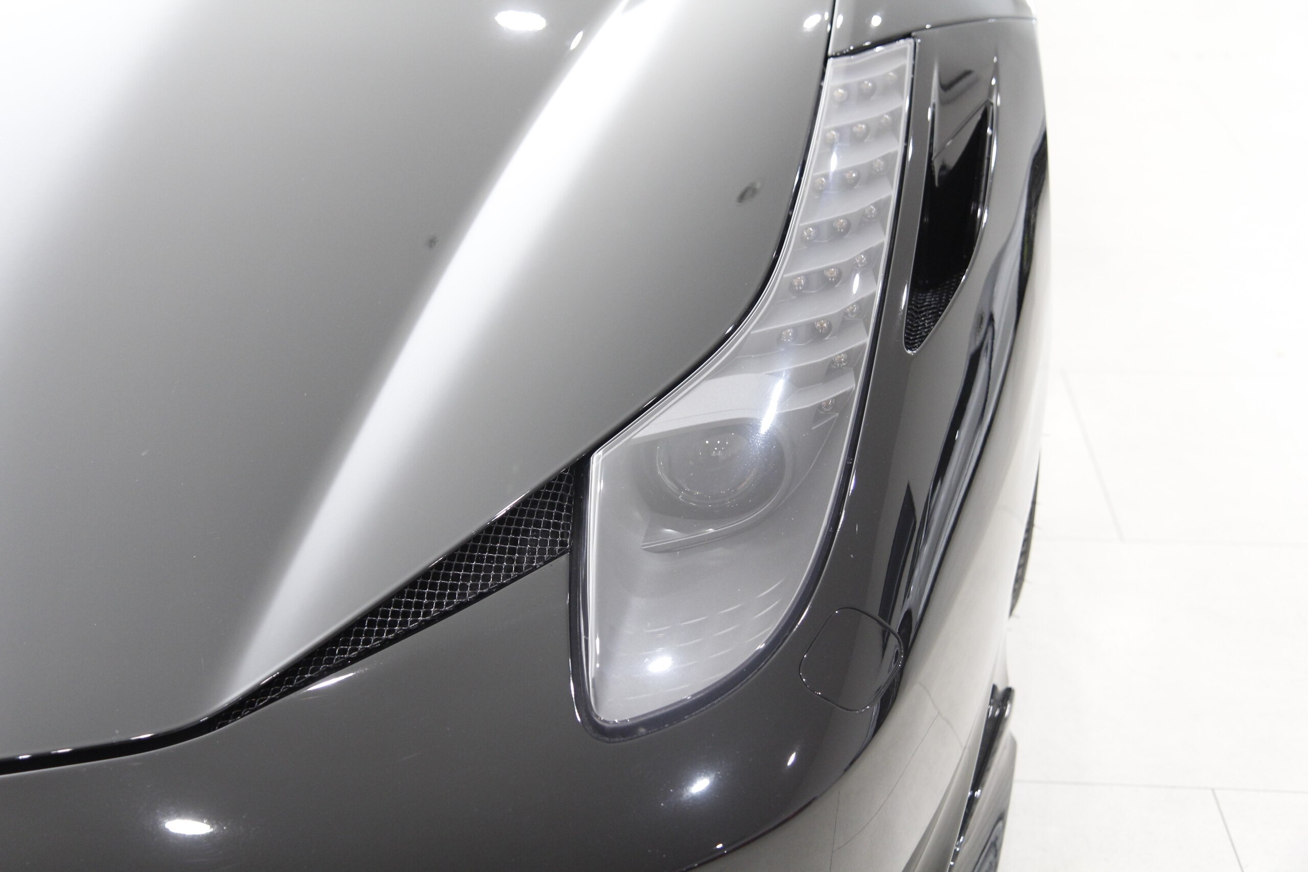 2012 Ferrari 458 Italia F1 DCT — Photo 12 / 17