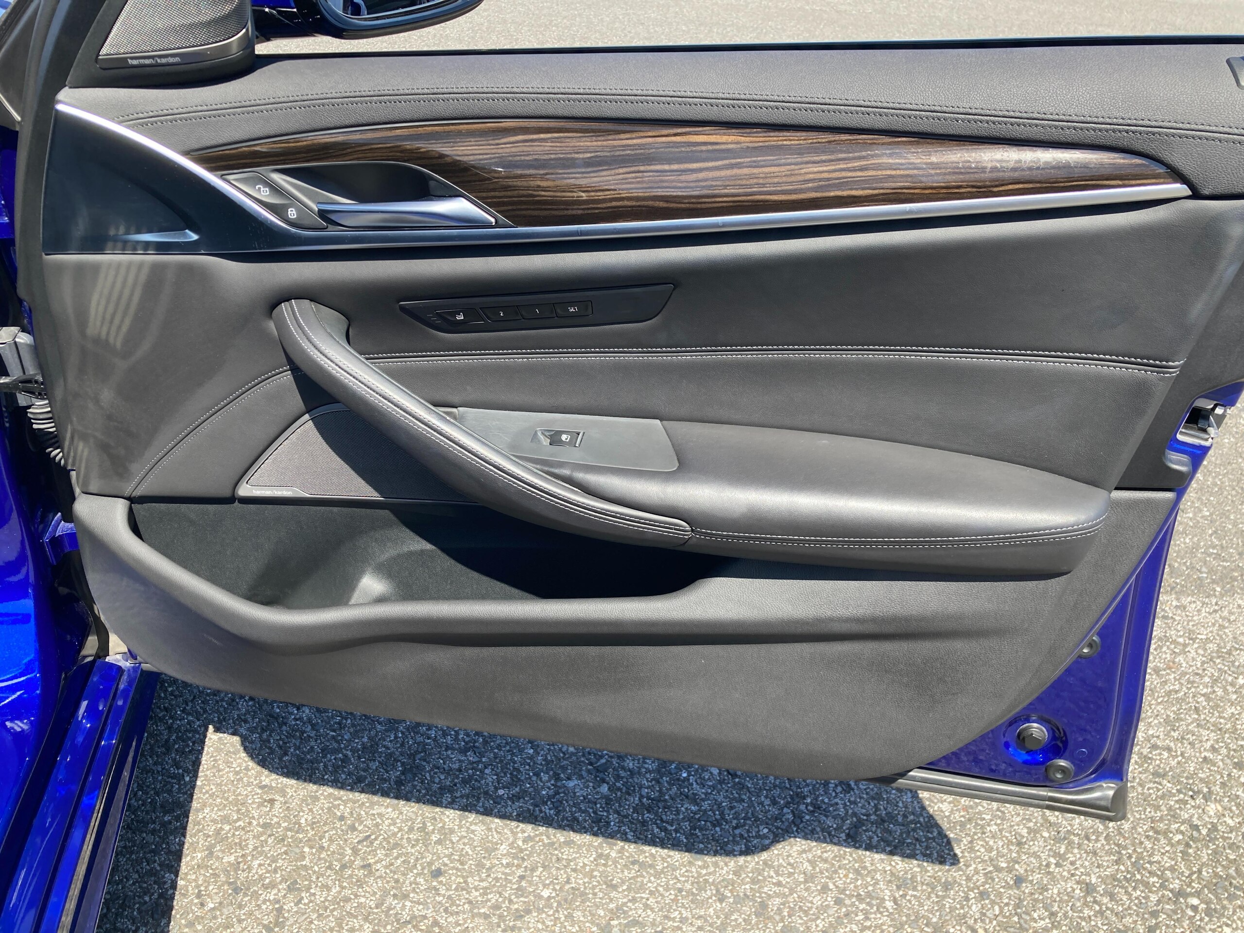 2018 BMW M5 — Photo 18 / 27