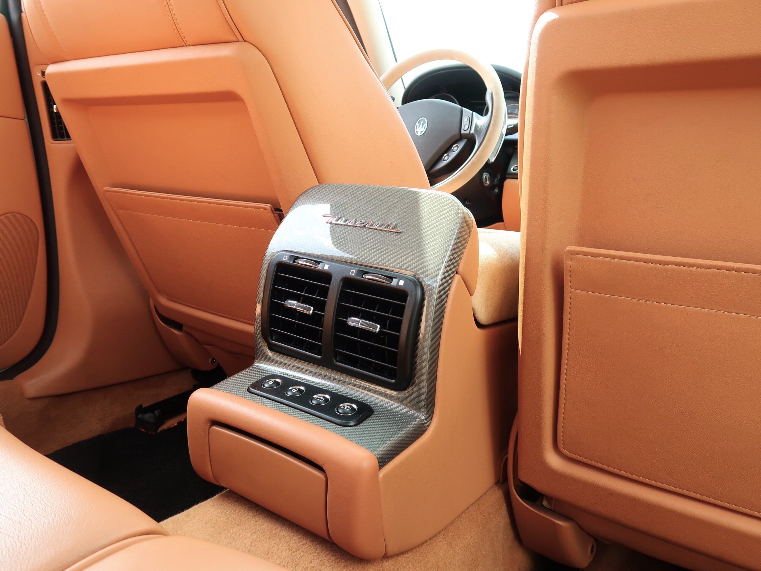 2013 Maserati Quattroporte Sport GT S — Photo 12 / 16