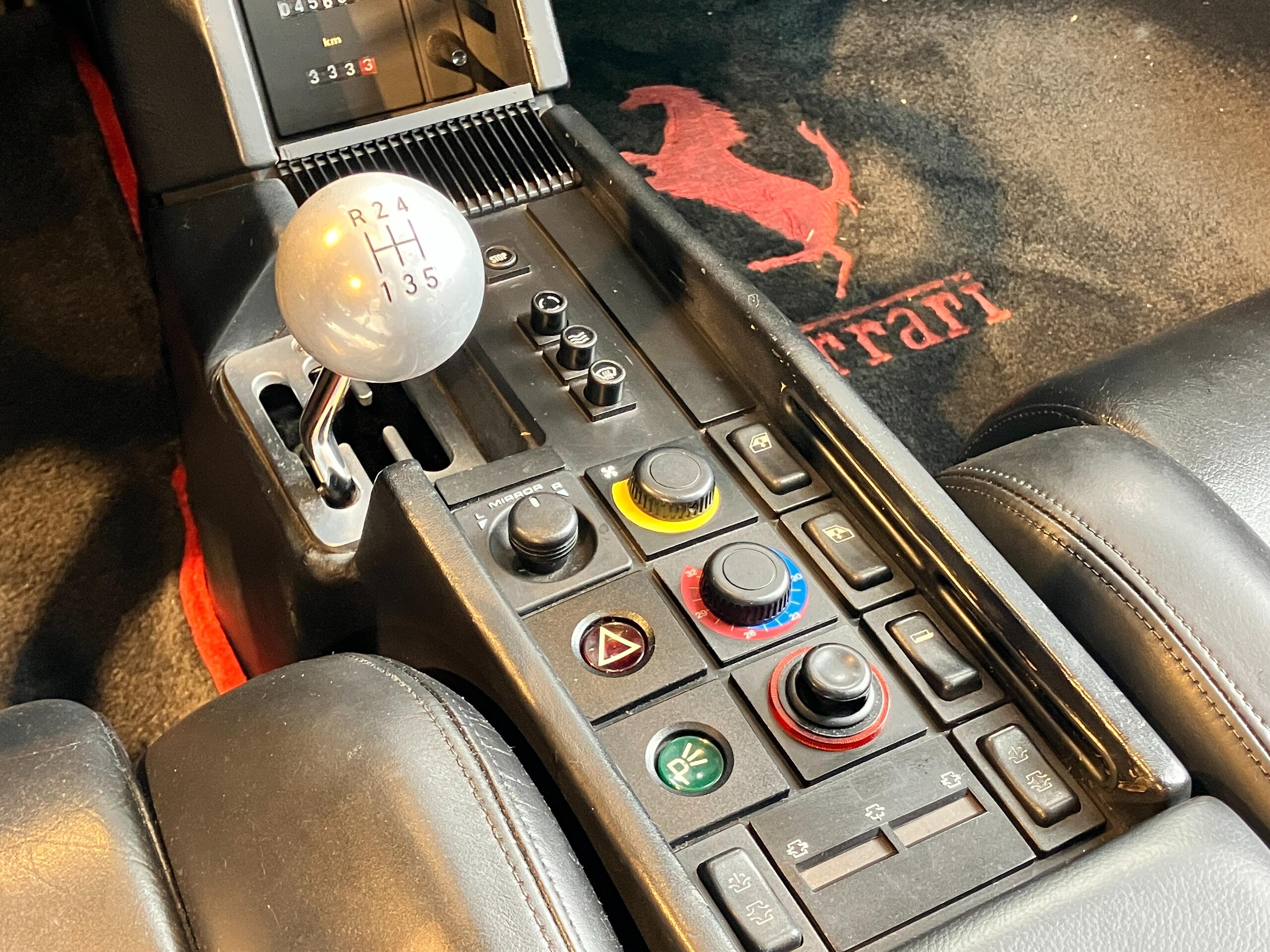 1990 Ferrari Testarossa — Photo 19 / 22