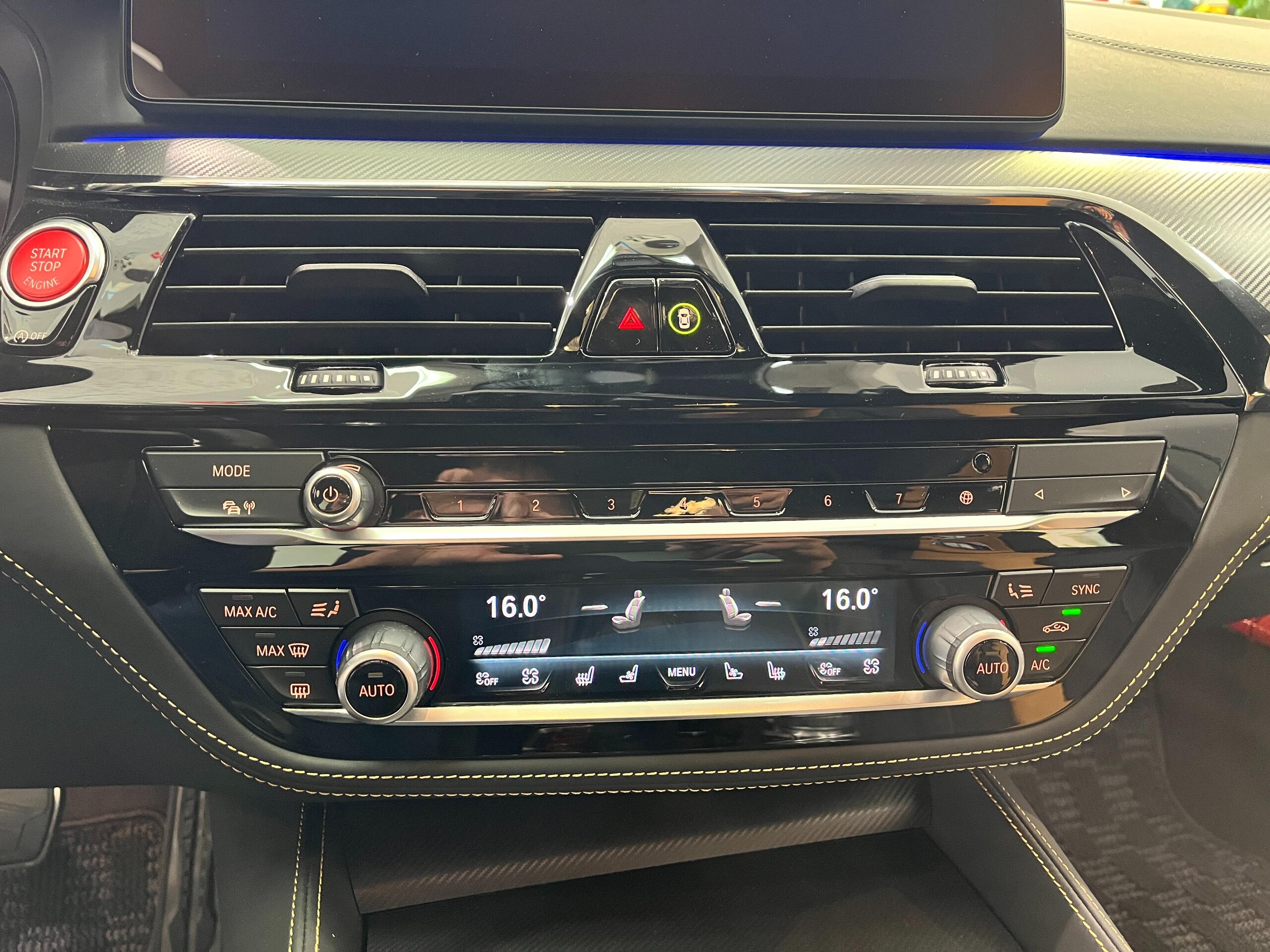 2023 BMW M5 Competition — Photo 15 / 26