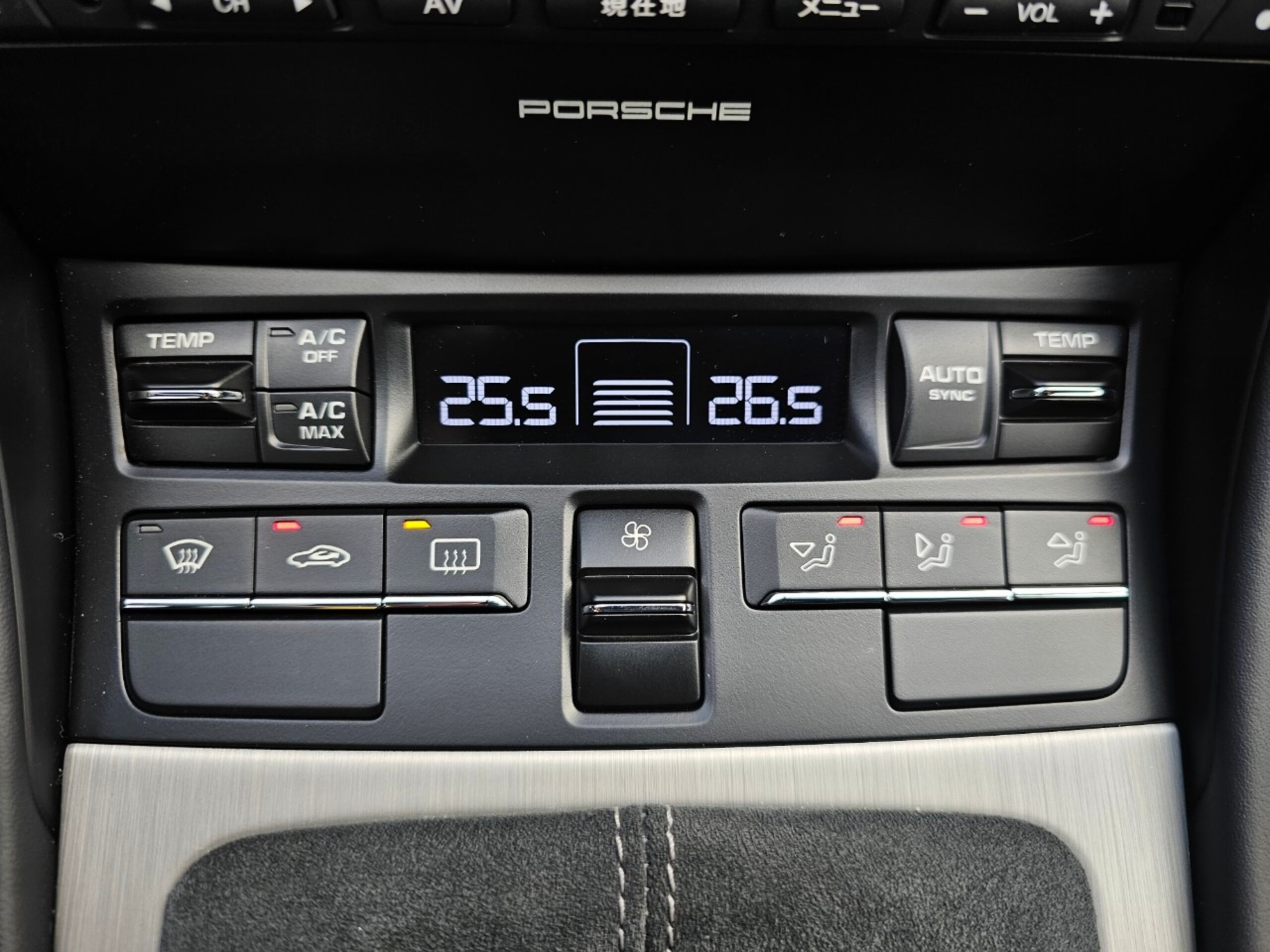 2015 Porsche Cayman GT4 — Photo 15 / 20