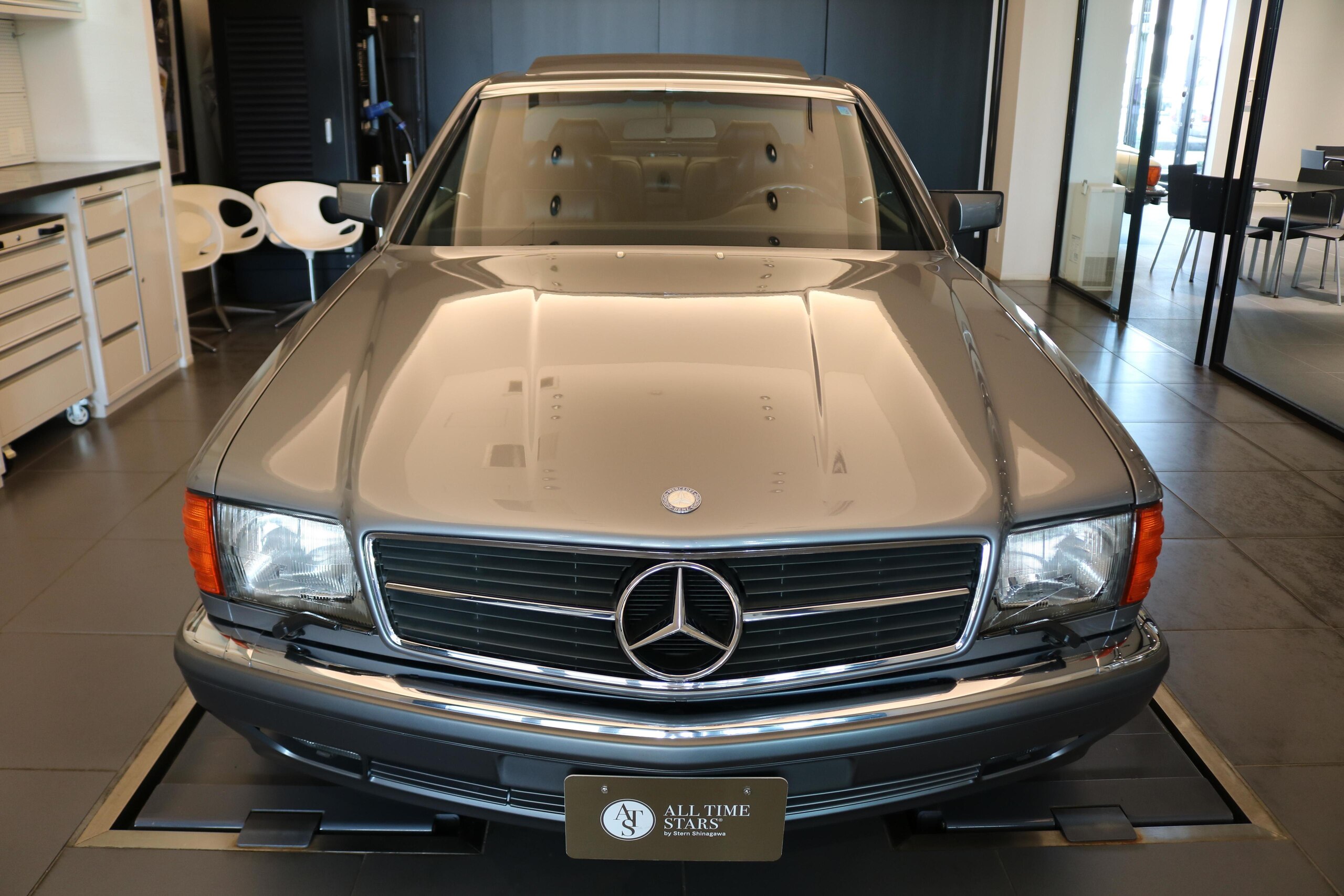 1989 Mercedes Benz 560SEC for sale in Japan
