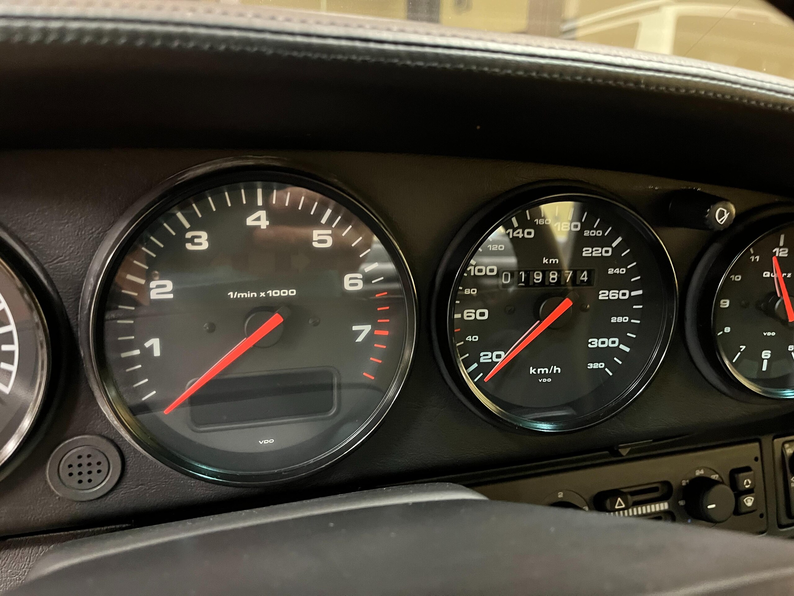 1993 Porsche 911 Turbo — Photo 12 / 20