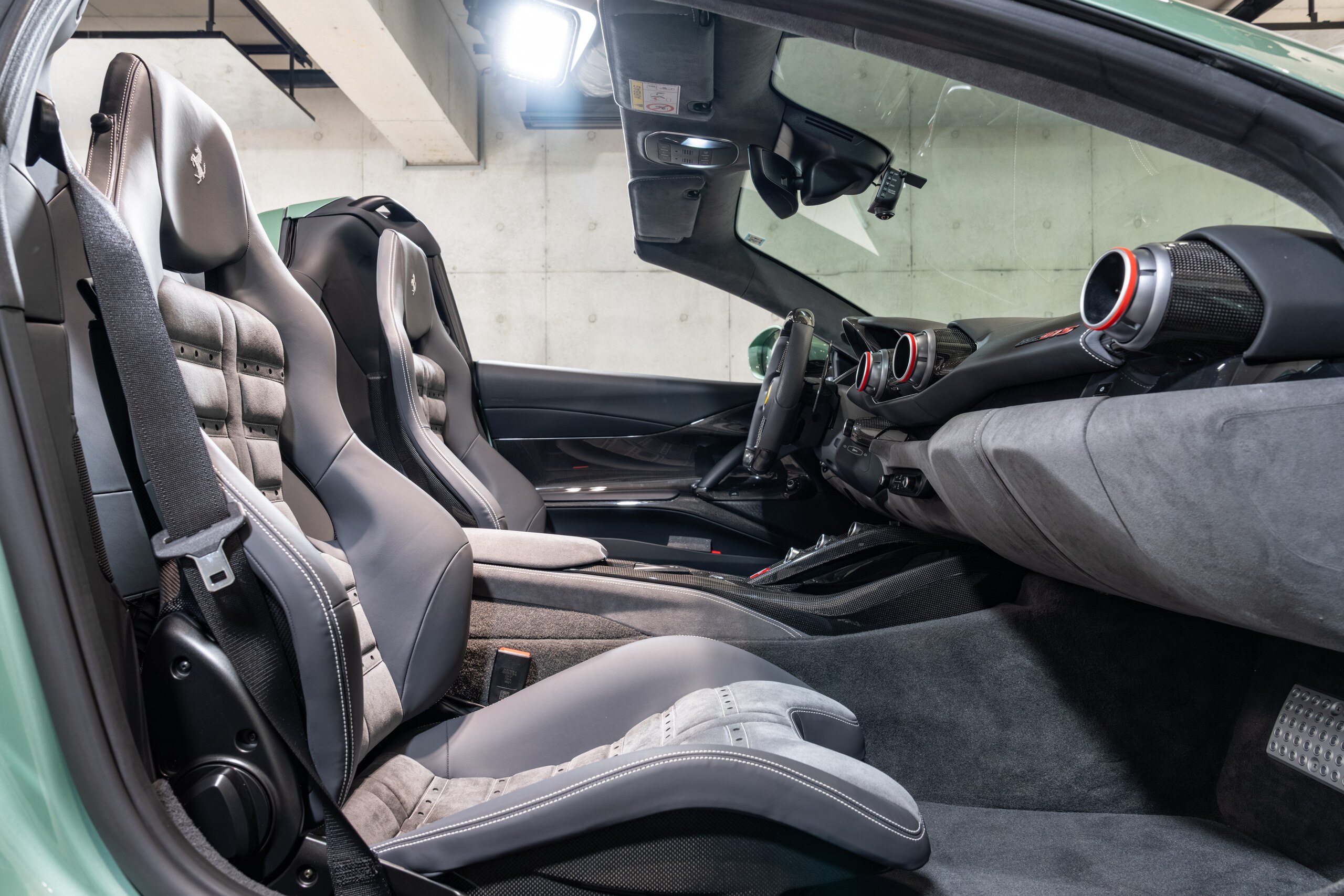 2021 Ferrari 812GTS — Photo 11 / 25