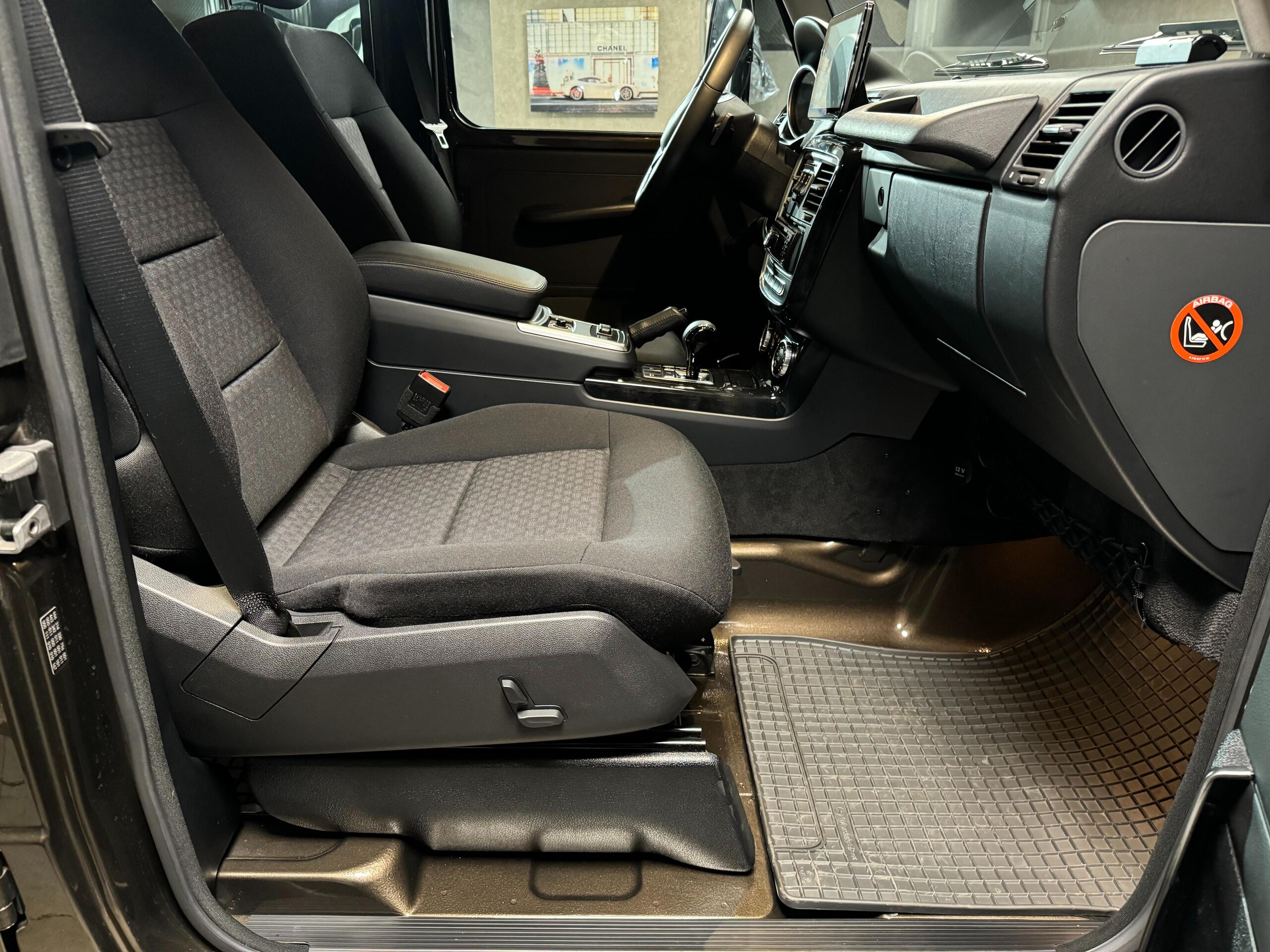 2018 Mercedes Benz G350d Professional — Photo 10 / 15