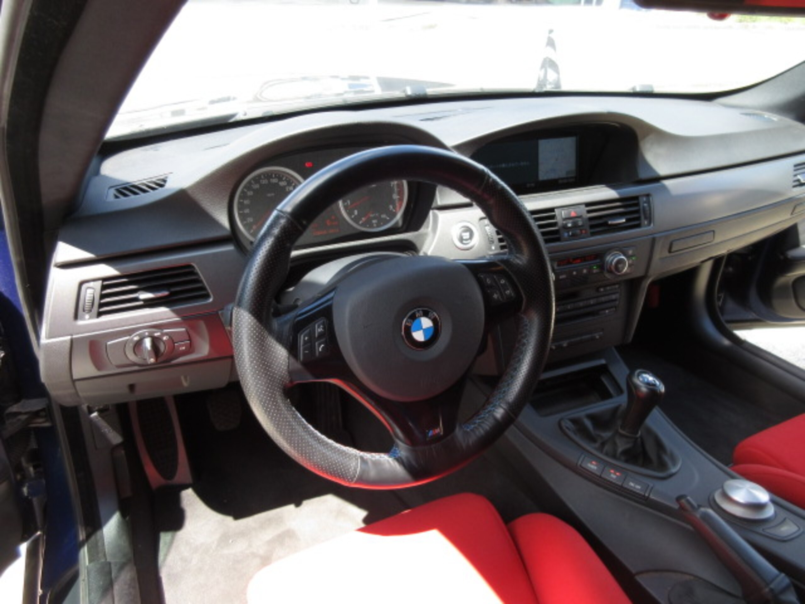 2007 BMW M3 Coupe — Photo 8 / 13