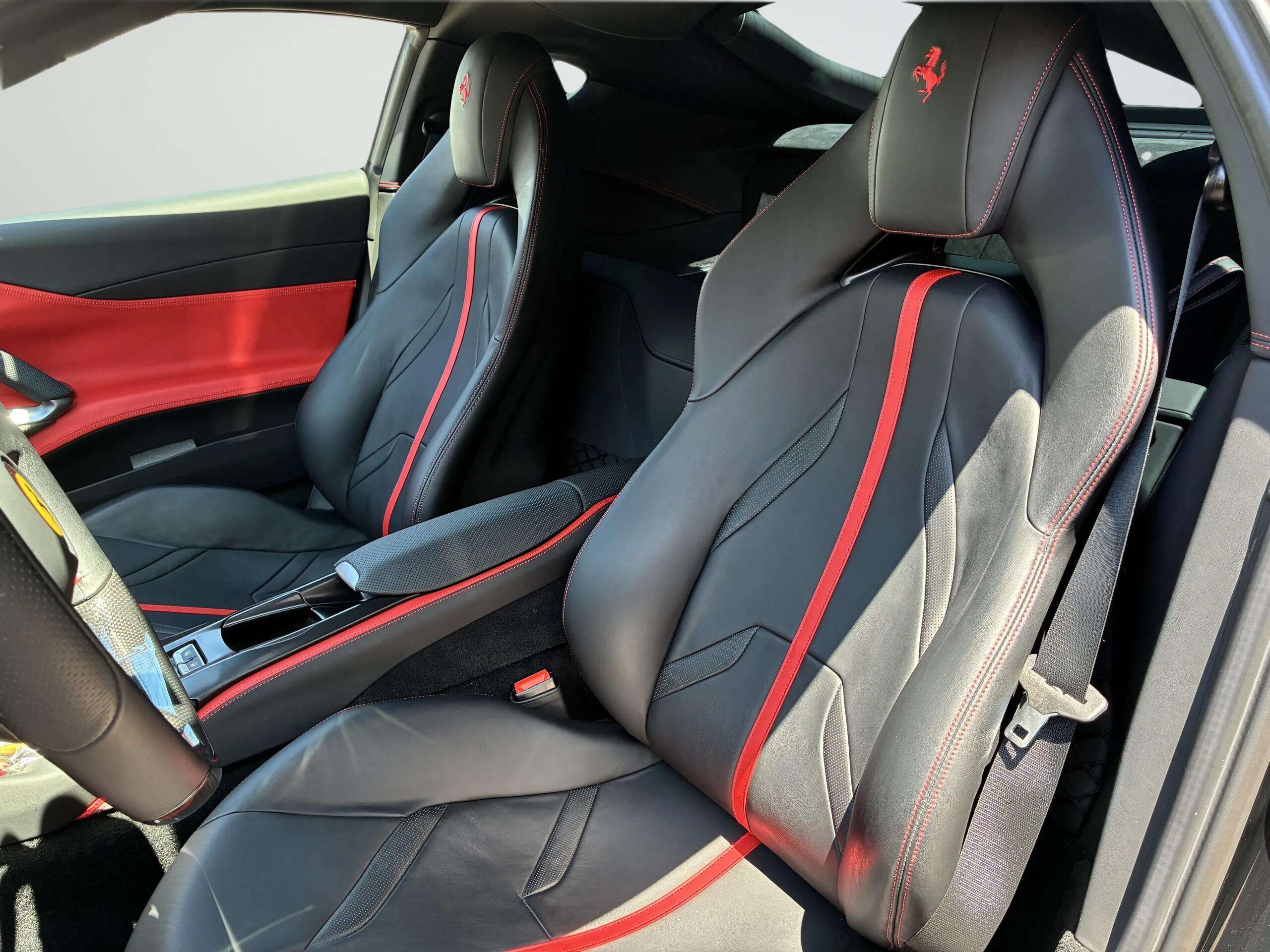 2018 Ferrari 812 Superfast — Photo 11 / 18