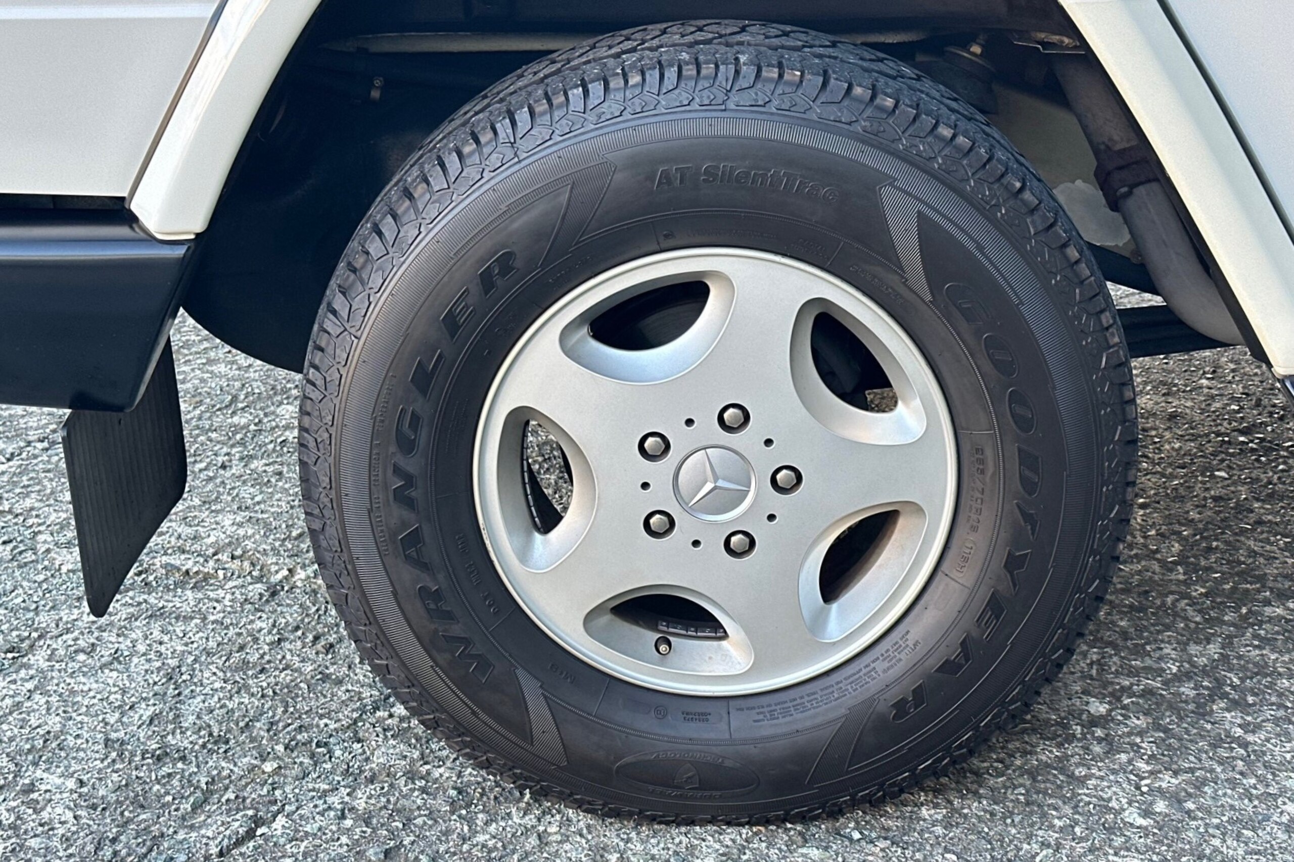 2004 Mercedes Benz G320 — Photo 15 / 17