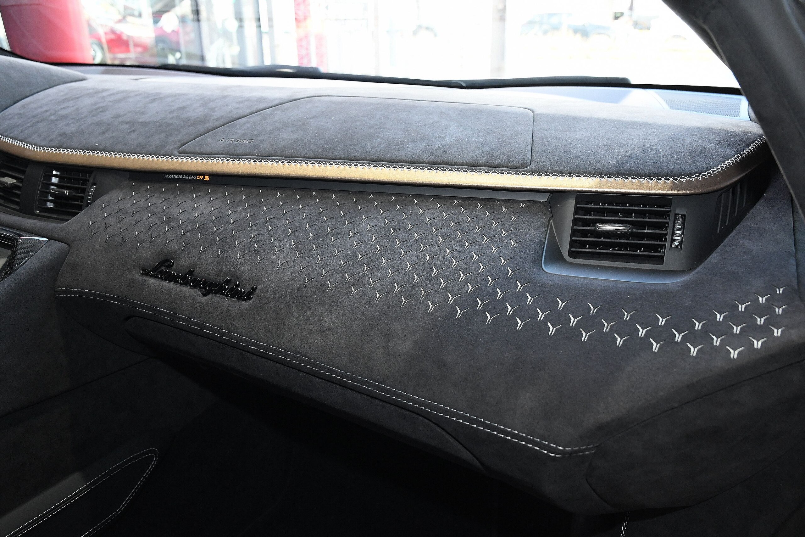 2022 Lamborghini Aventador Roadster LP780-4 Ultimae — Photo 30 / 55