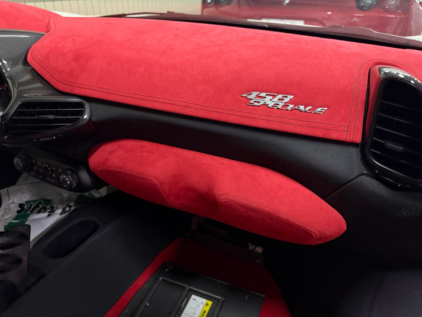 2015 Ferrari 458 Speciale — Photo 14 / 37