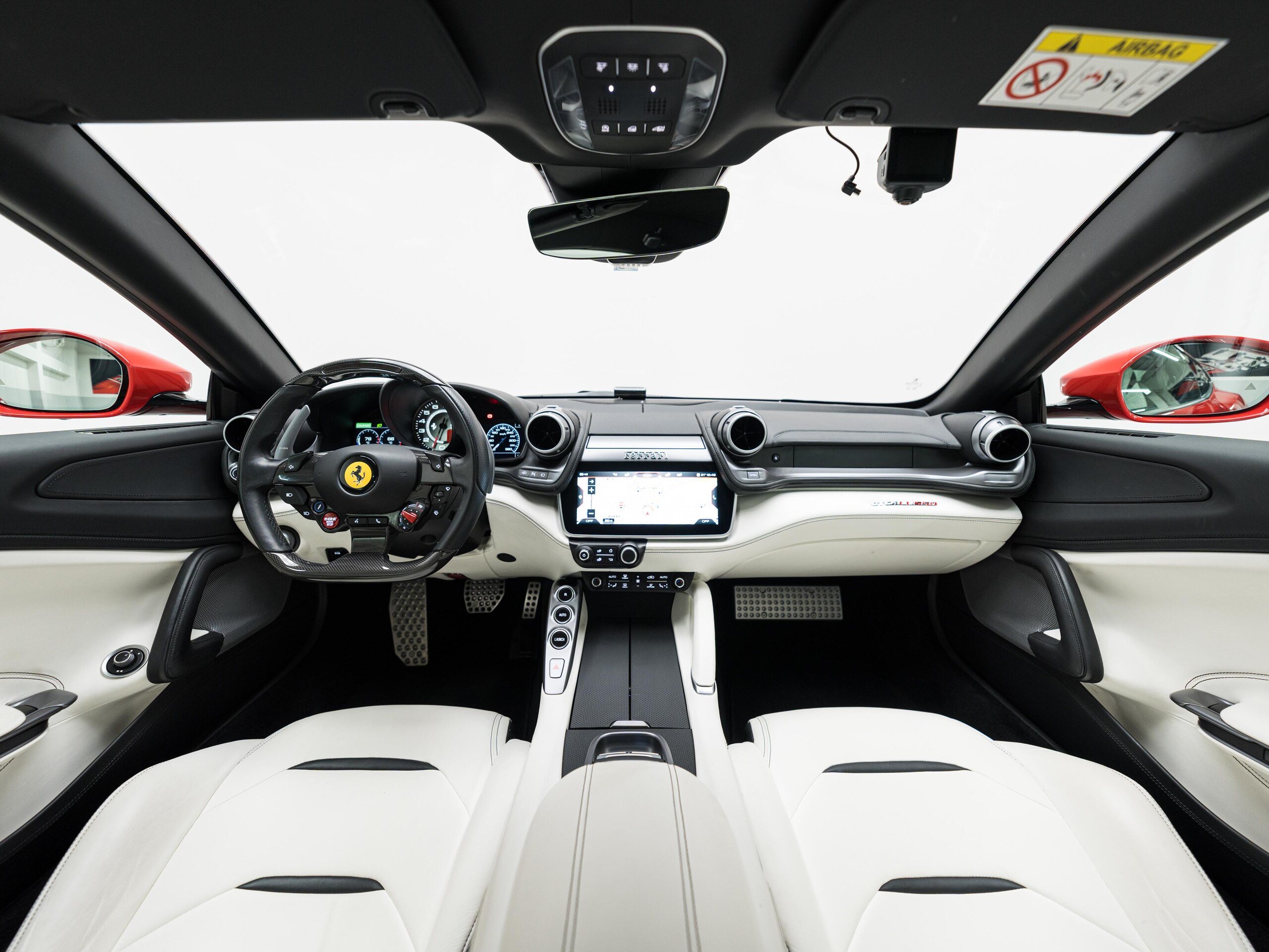 2020 Ferrari GTC4Lusso — Photo 21 / 29