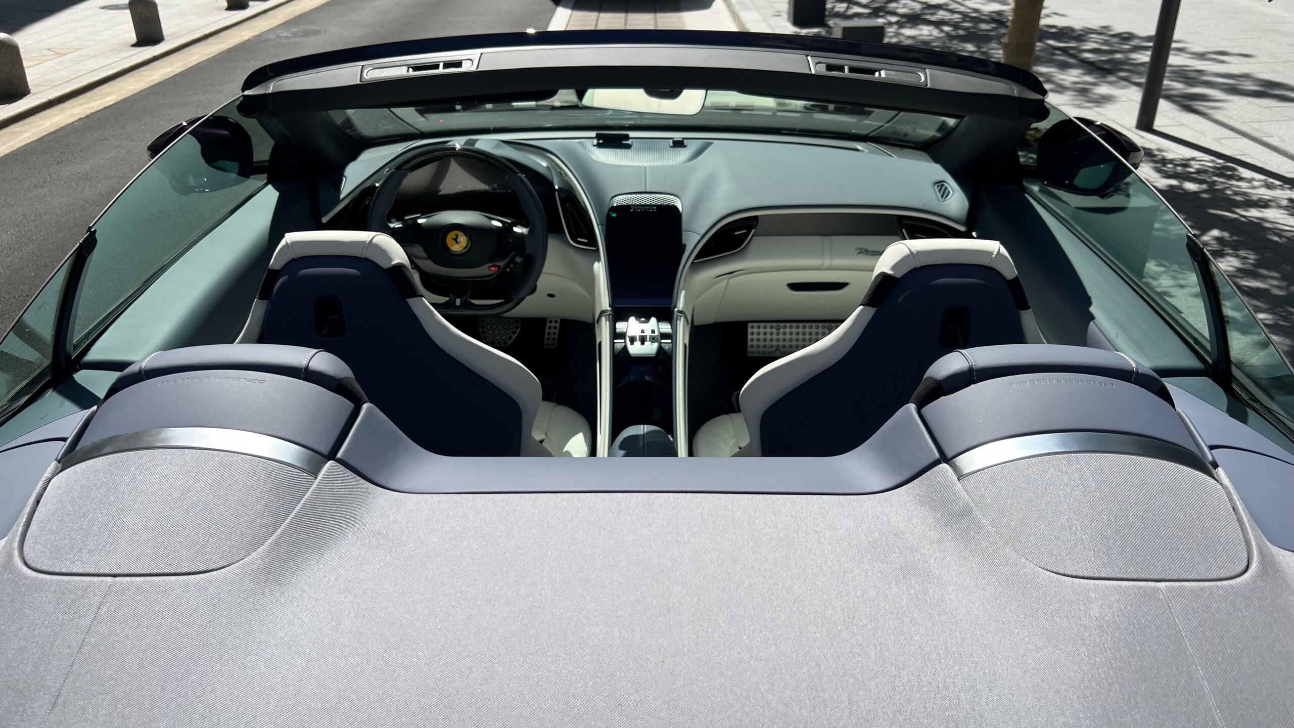 2024 Ferrari Roma Spider — Photo 17 / 44