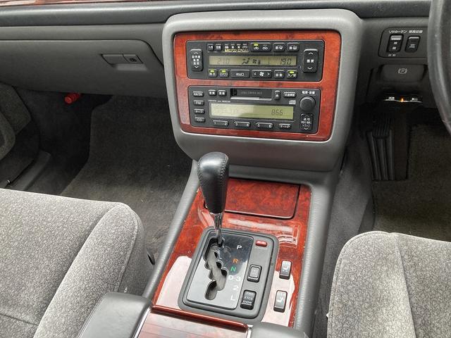 1999 Toyota Century — Photo 10 / 19