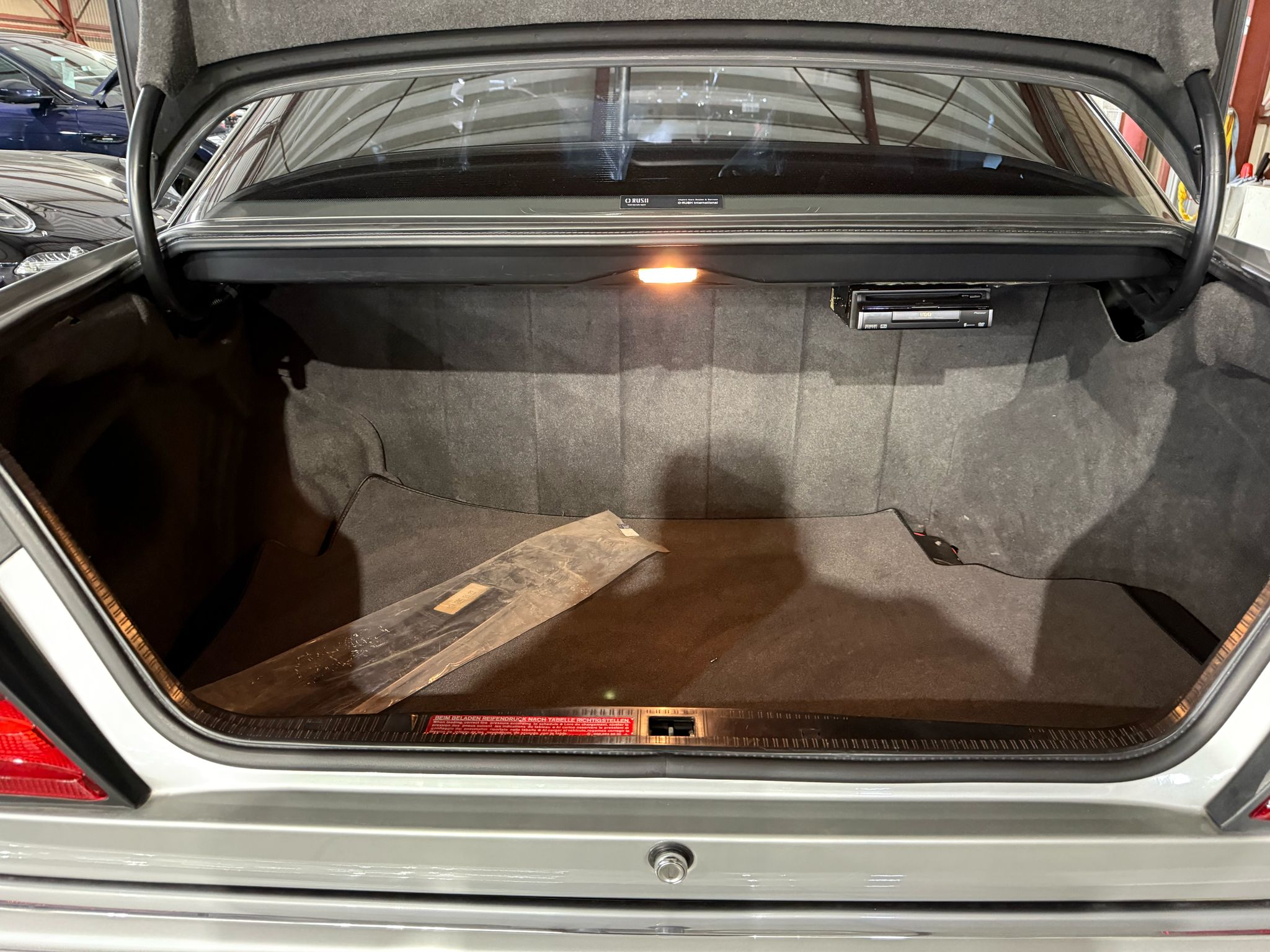 1992 Mercedes Benz 500E — Photo 14 / 17