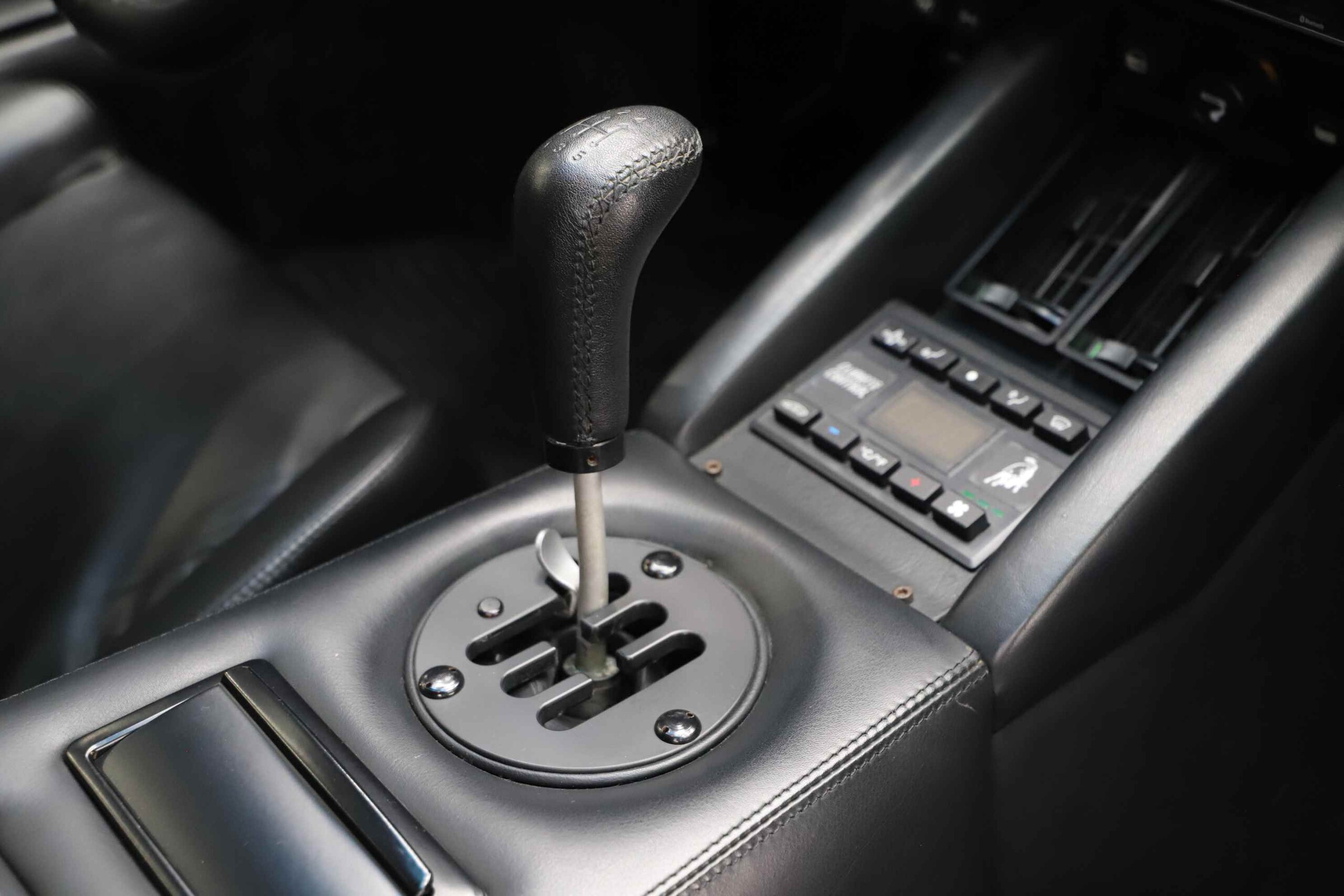 1989 Lamborghini Countach Anniversary Edition — Photo 8 / 11