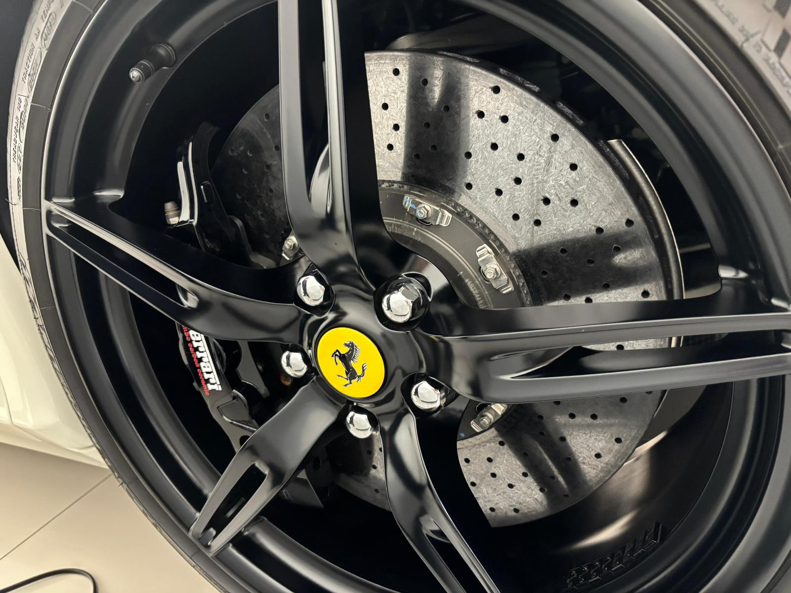 2016 Ferrari 458 Speciale — Photo 13 / 26