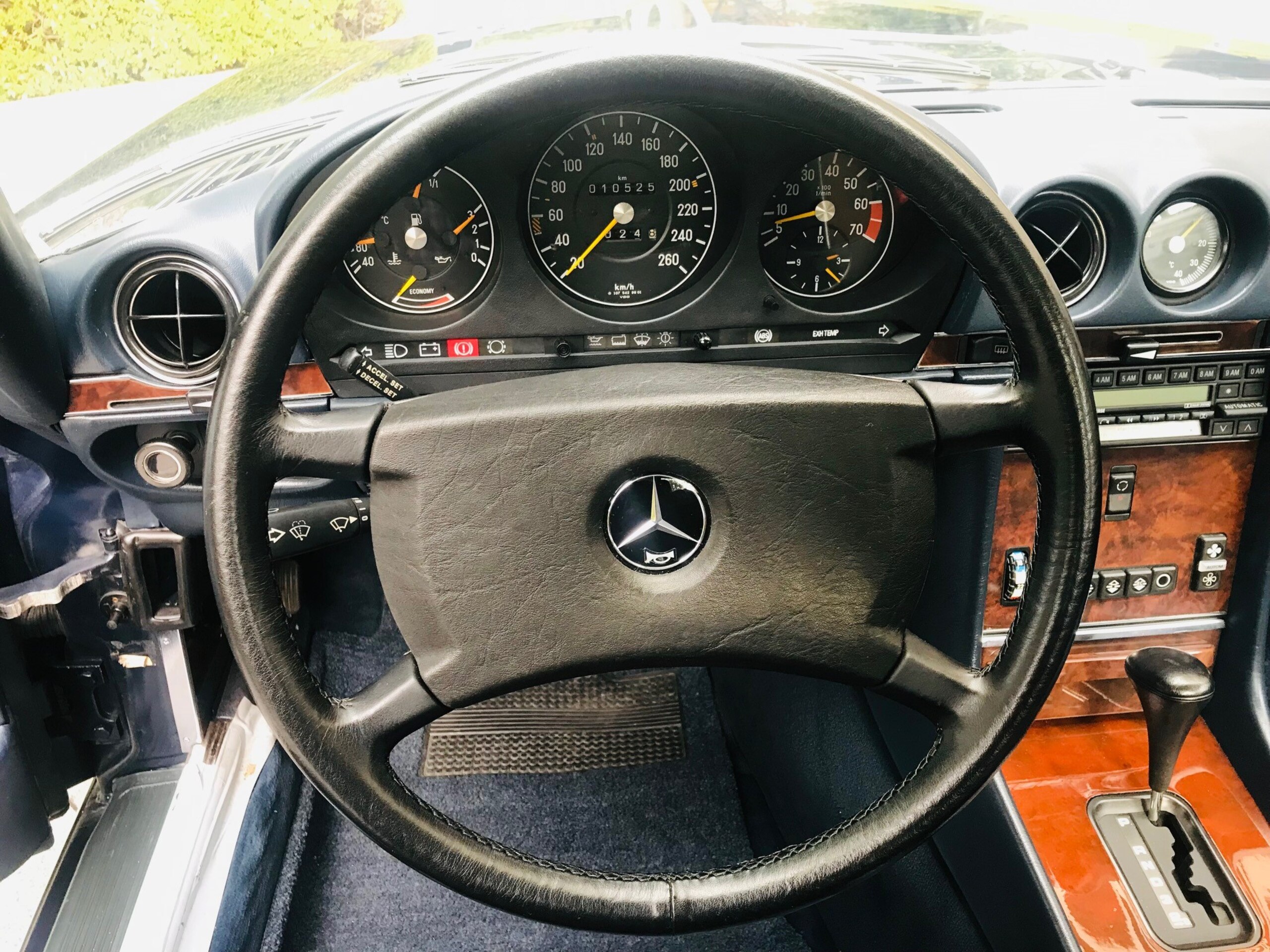 1987 Mercedes Benz SL560 — Photo 11 / 16