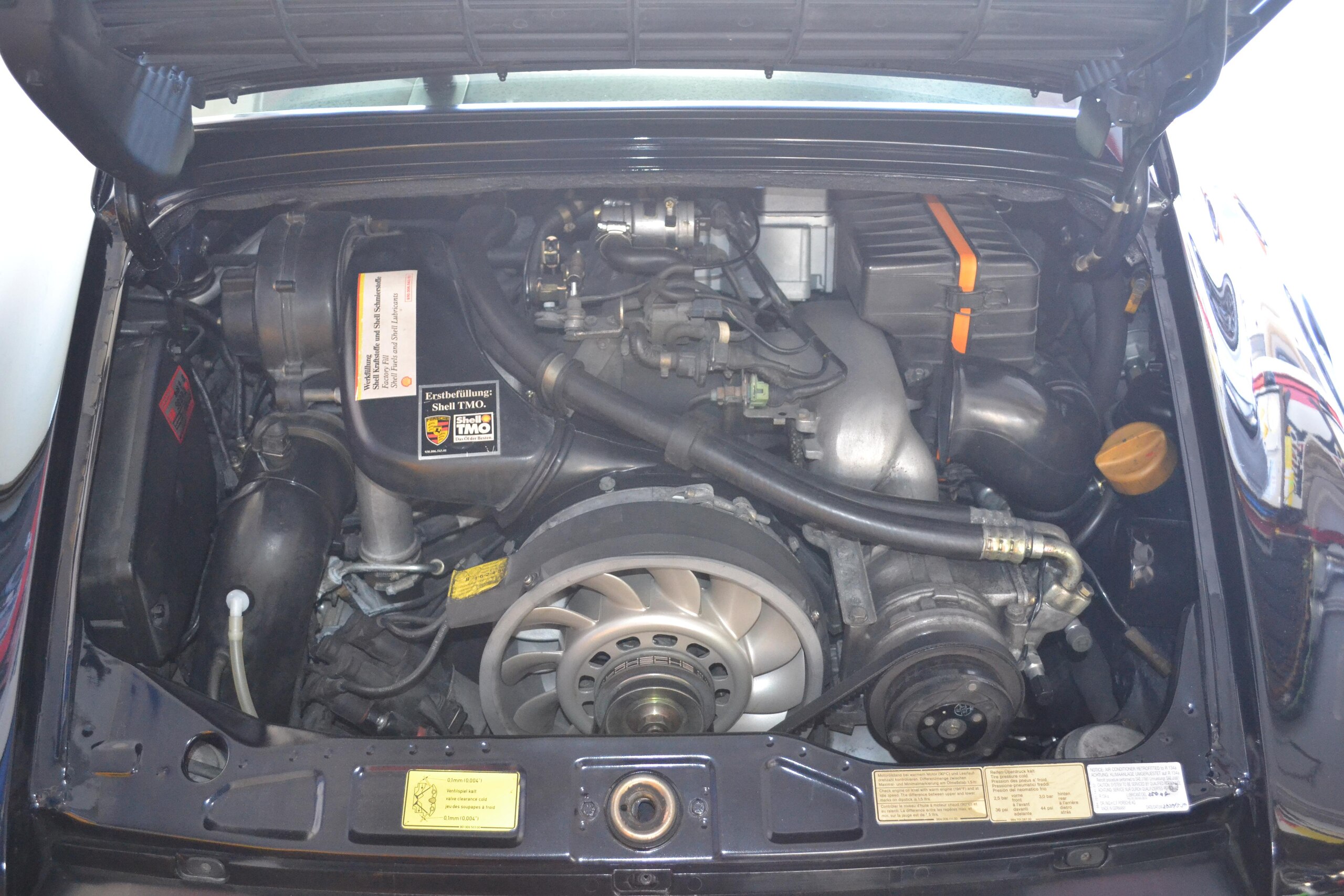 1990 Porsche 911 Carrera 2 — Photo 18 / 18