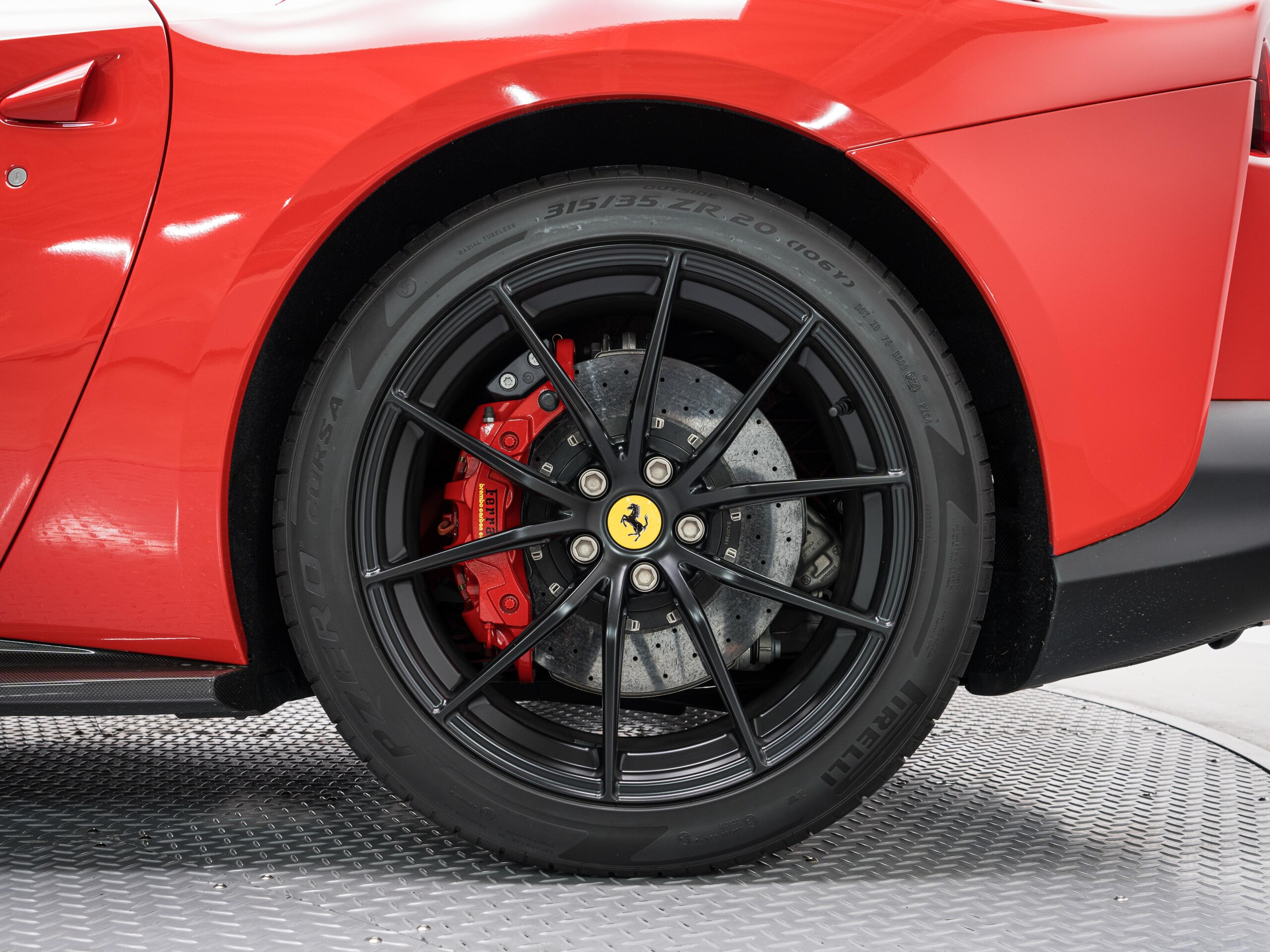 2018 Ferrari 812 Superfast — Photo 23 / 29