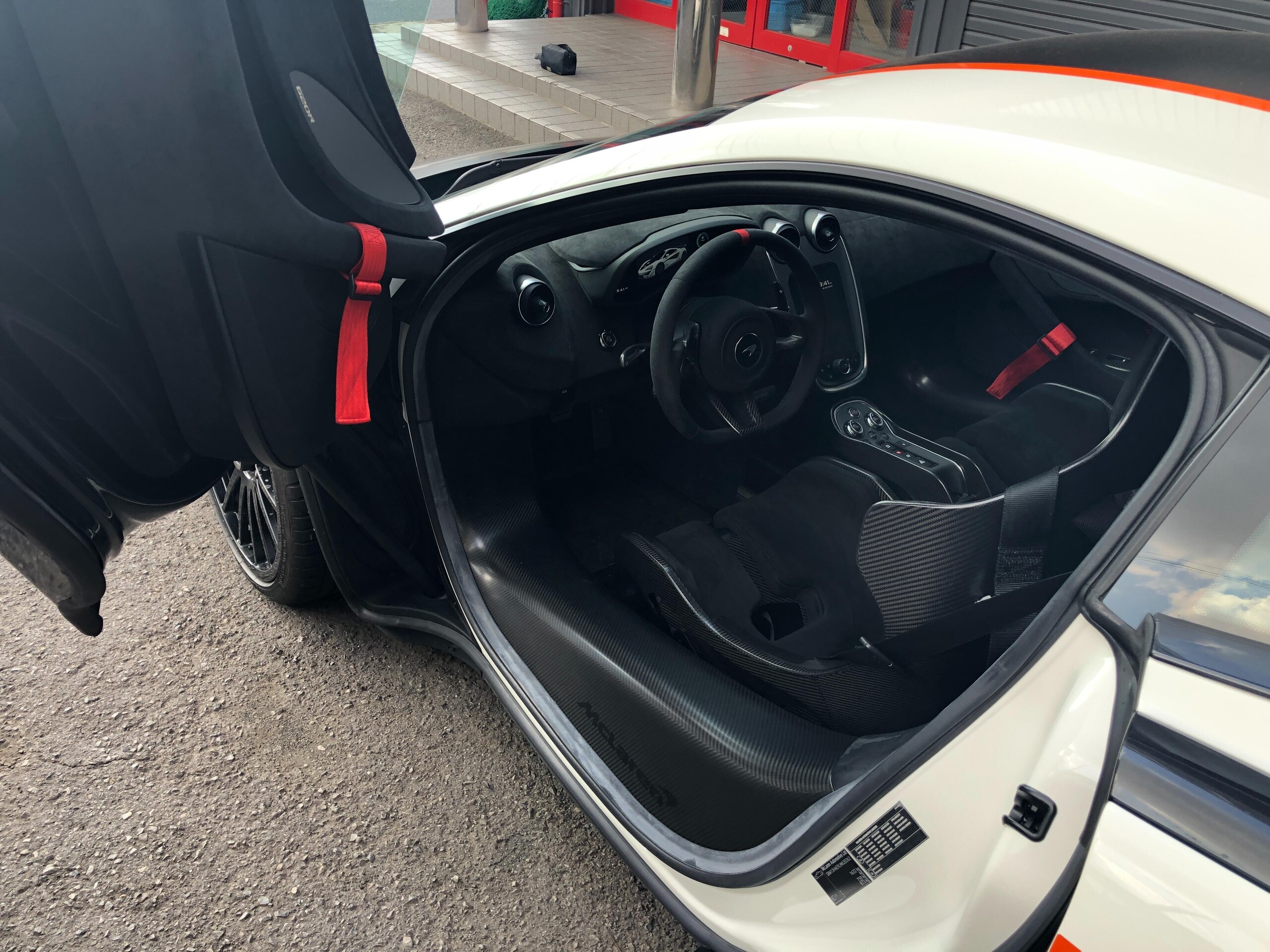 2020 McLaren 620R — Photo 6 / 12