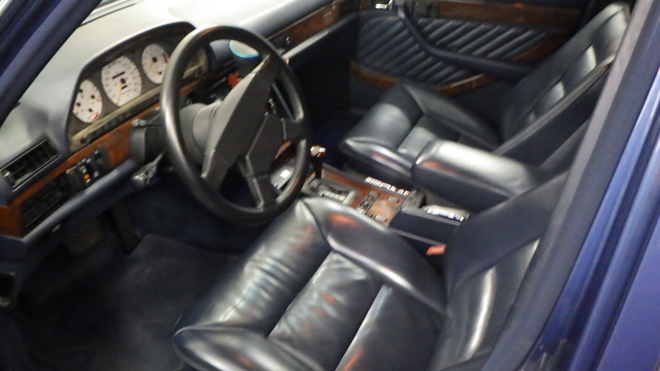 1990 Mercedes Benz 560SEL 6.0 AMG — Photo 8 / 17