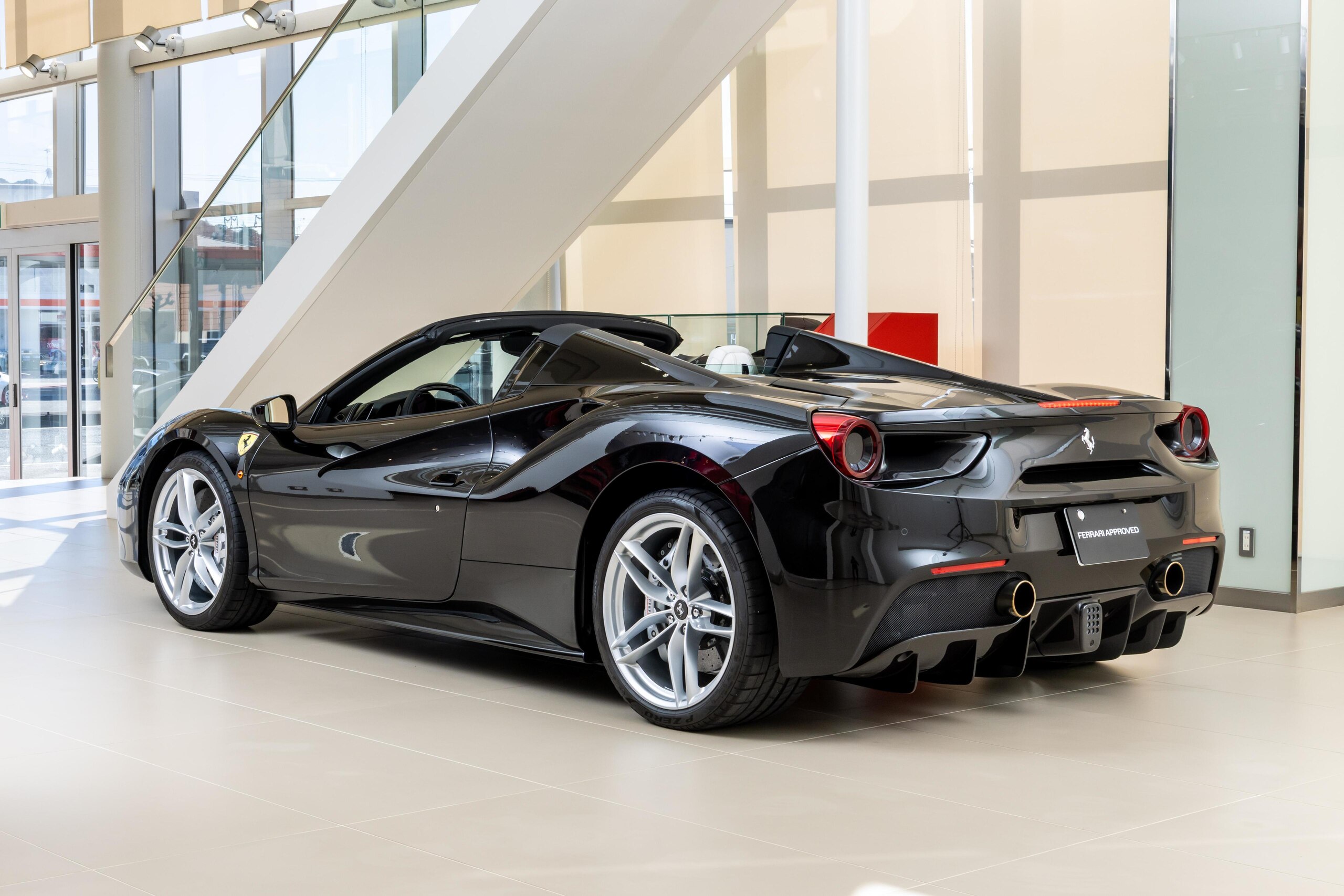 2016 Ferrari 488 Spider — Photo 7 / 35