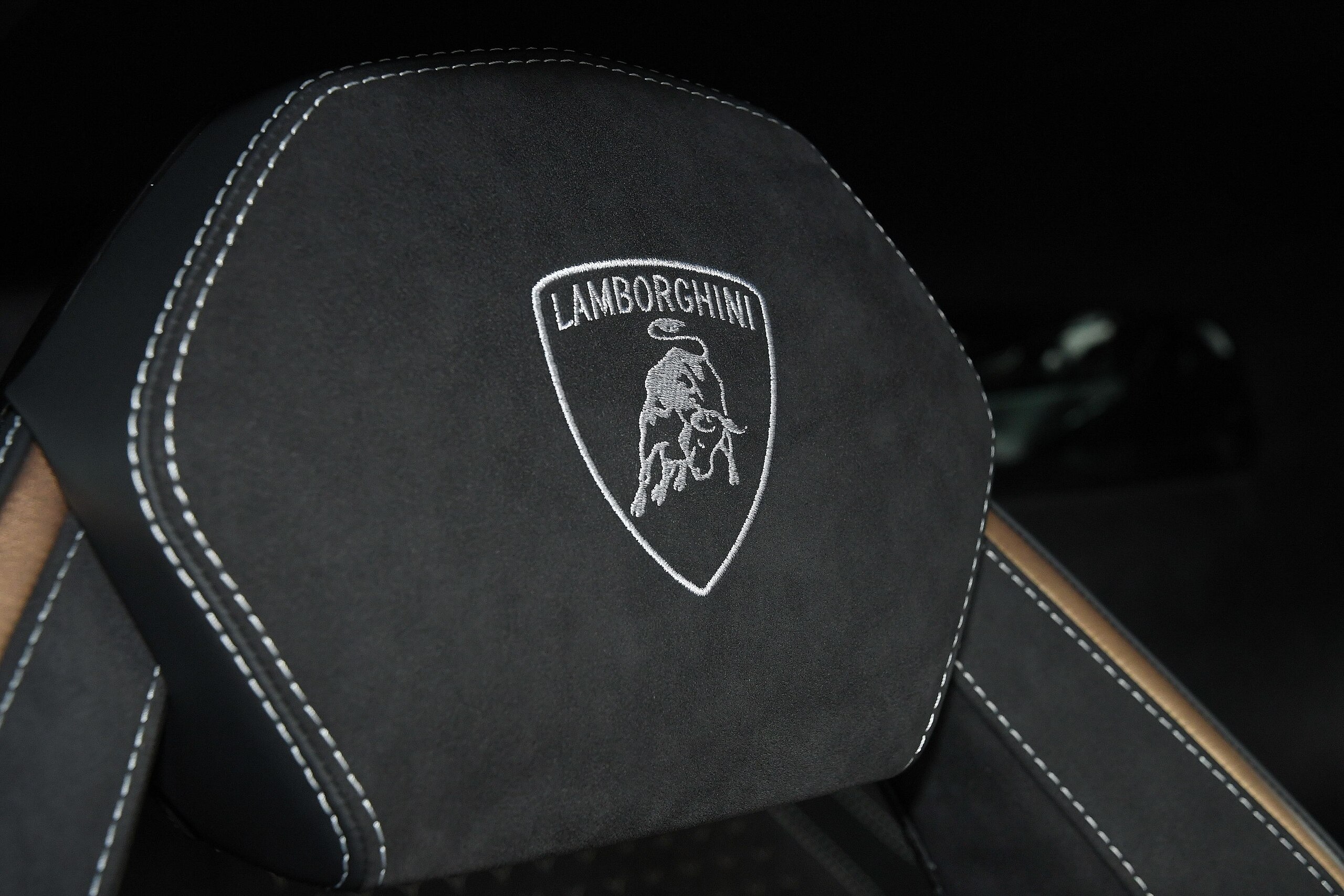 2022 Lamborghini Aventador Roadster LP780-4 Ultimae — Photo 28 / 55