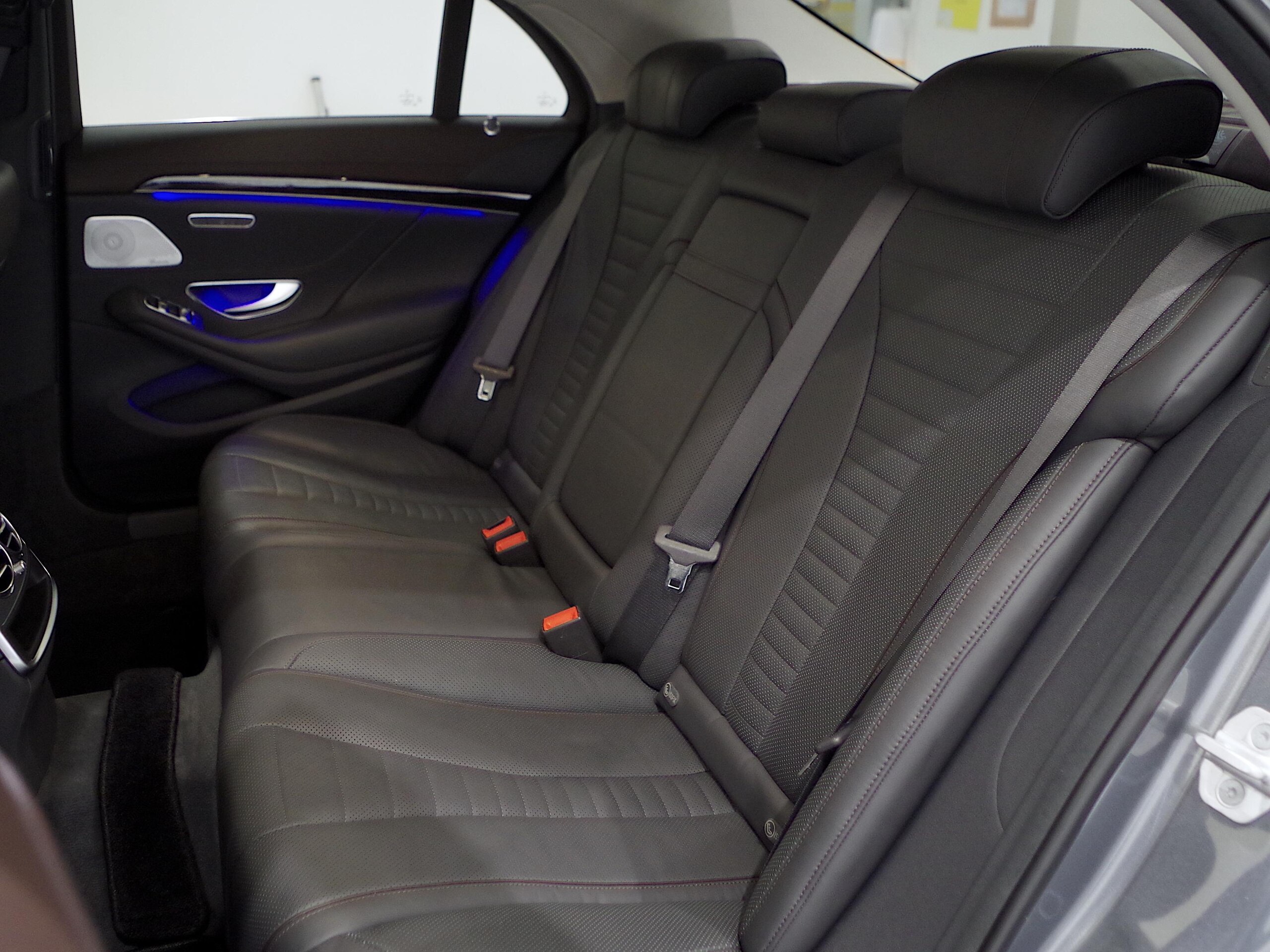 2017 Mercedes Benz S400 AMG Line — Photo 17 / 21