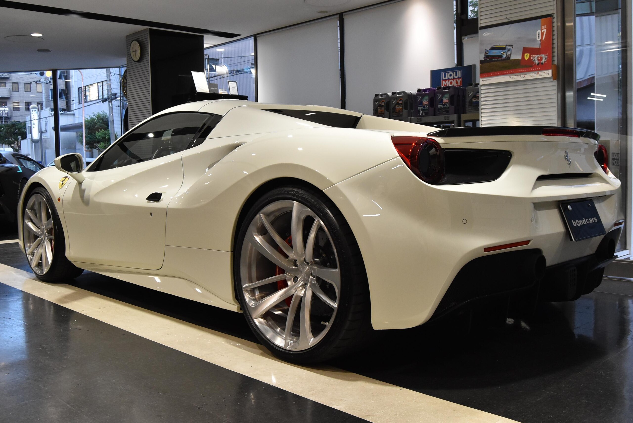 2017 Ferrari 488 Spider — Photo 16 / 35