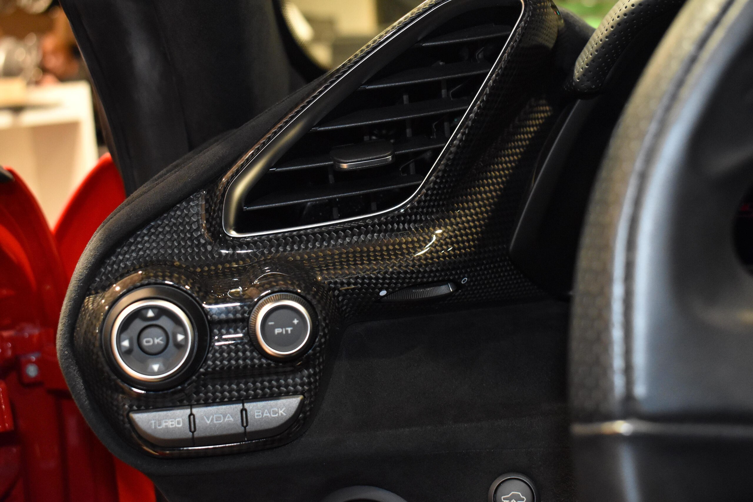 2020 Ferrari 488 Pista — Photo 15 / 23