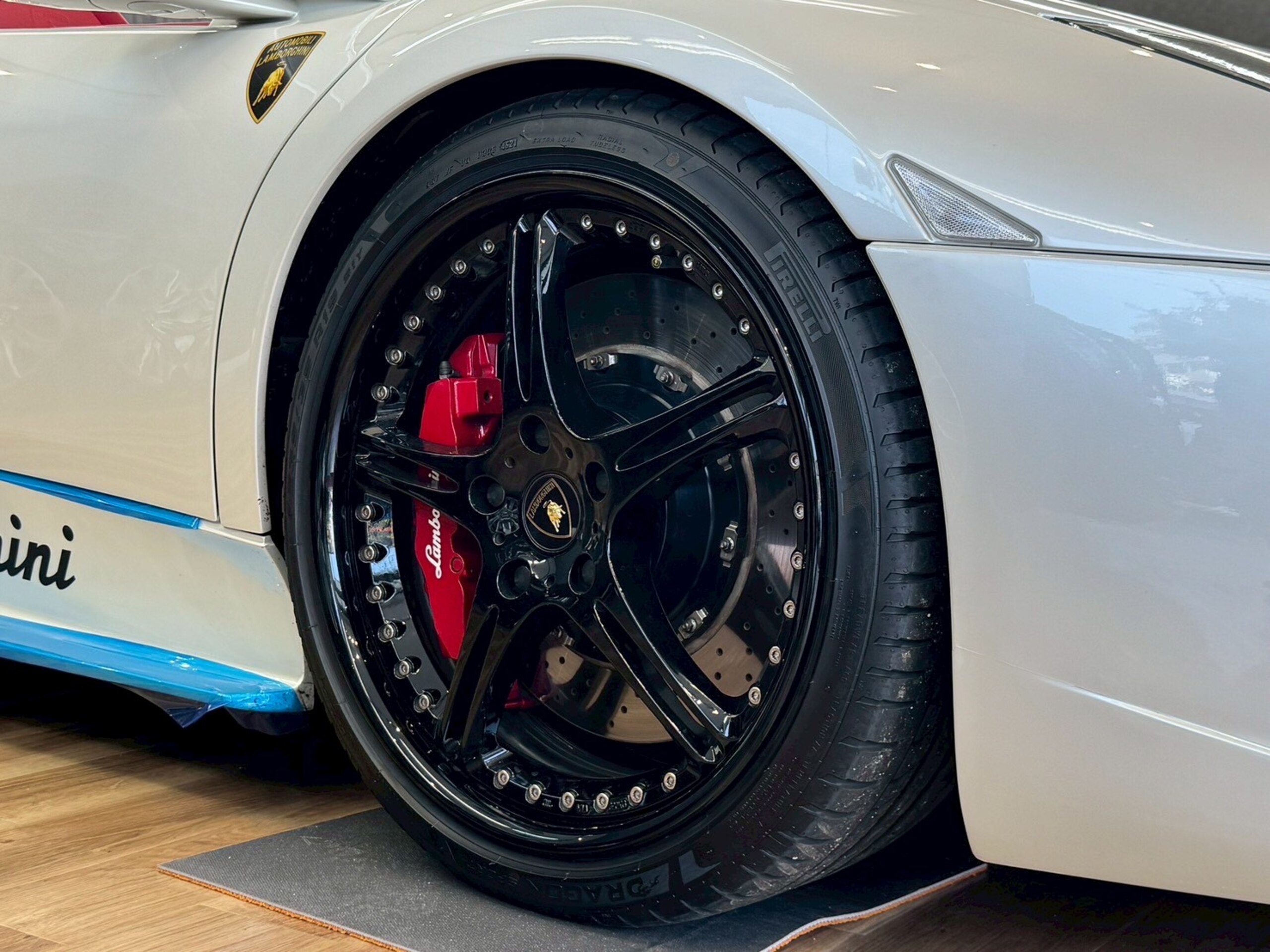 2007 Lamborghini Murcielago Roadster — Photo 14 / 16