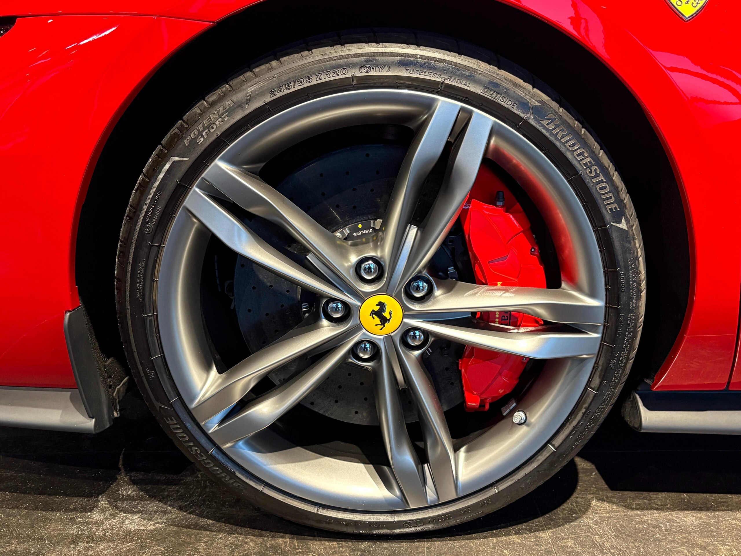 2025 Ferrari 296GTS — Photo 19 / 19
