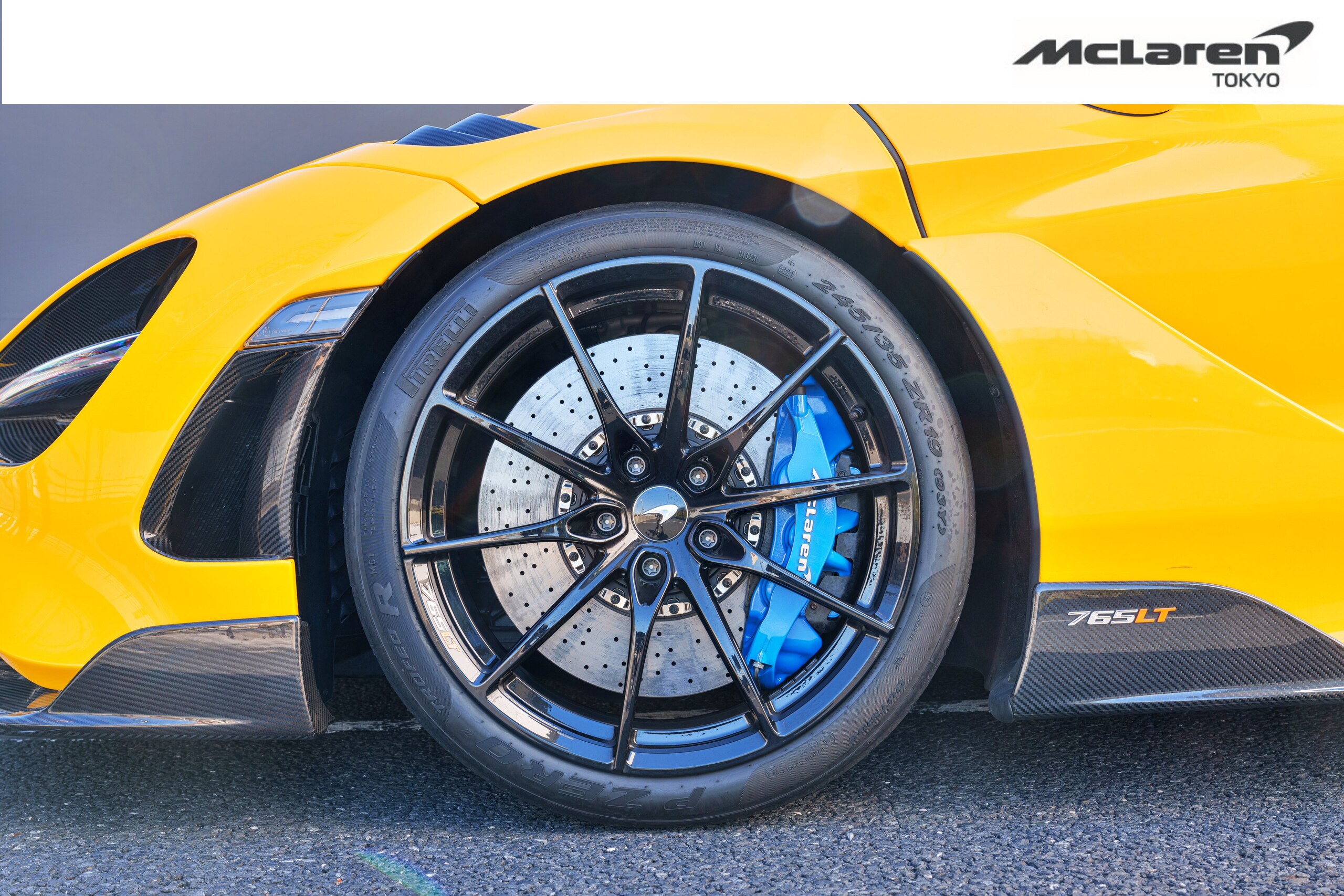 2021 McLaren 765LT — Photo 13 / 28