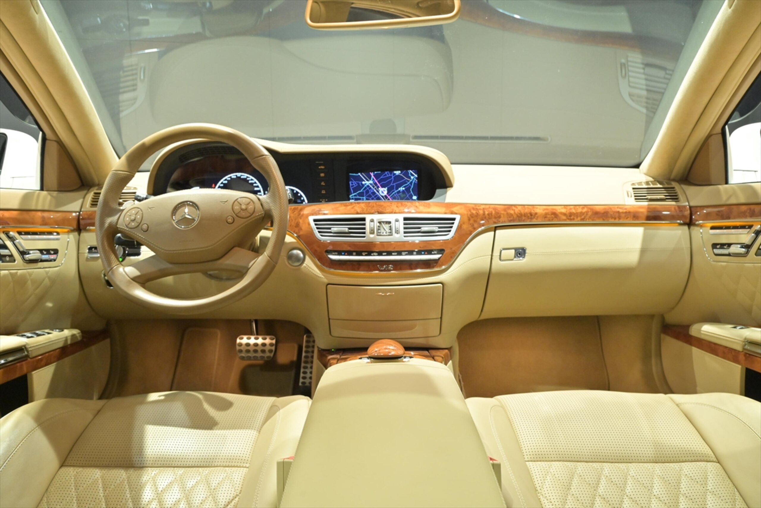 2010 Mercedes Benz S65 AMG Long — Photo 6 / 16