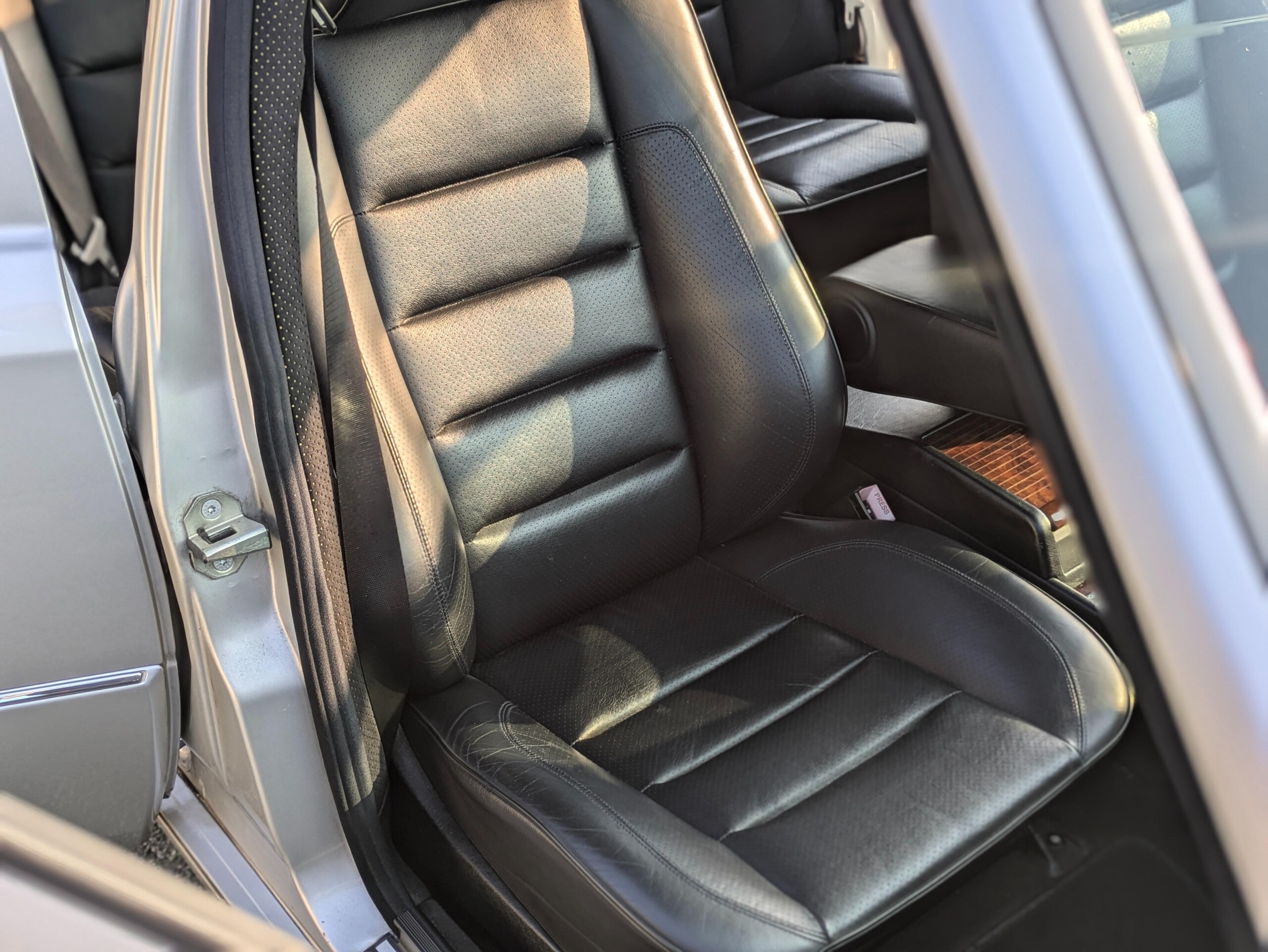 1994 Mercedes Benz E500 — Photo 13 / 15