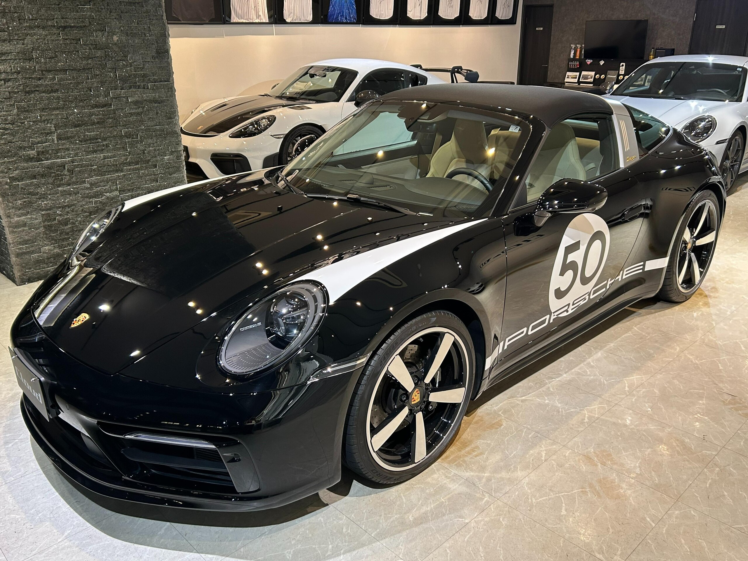 2020 Porsche 911 Targa 4S — Photo 20 / 78