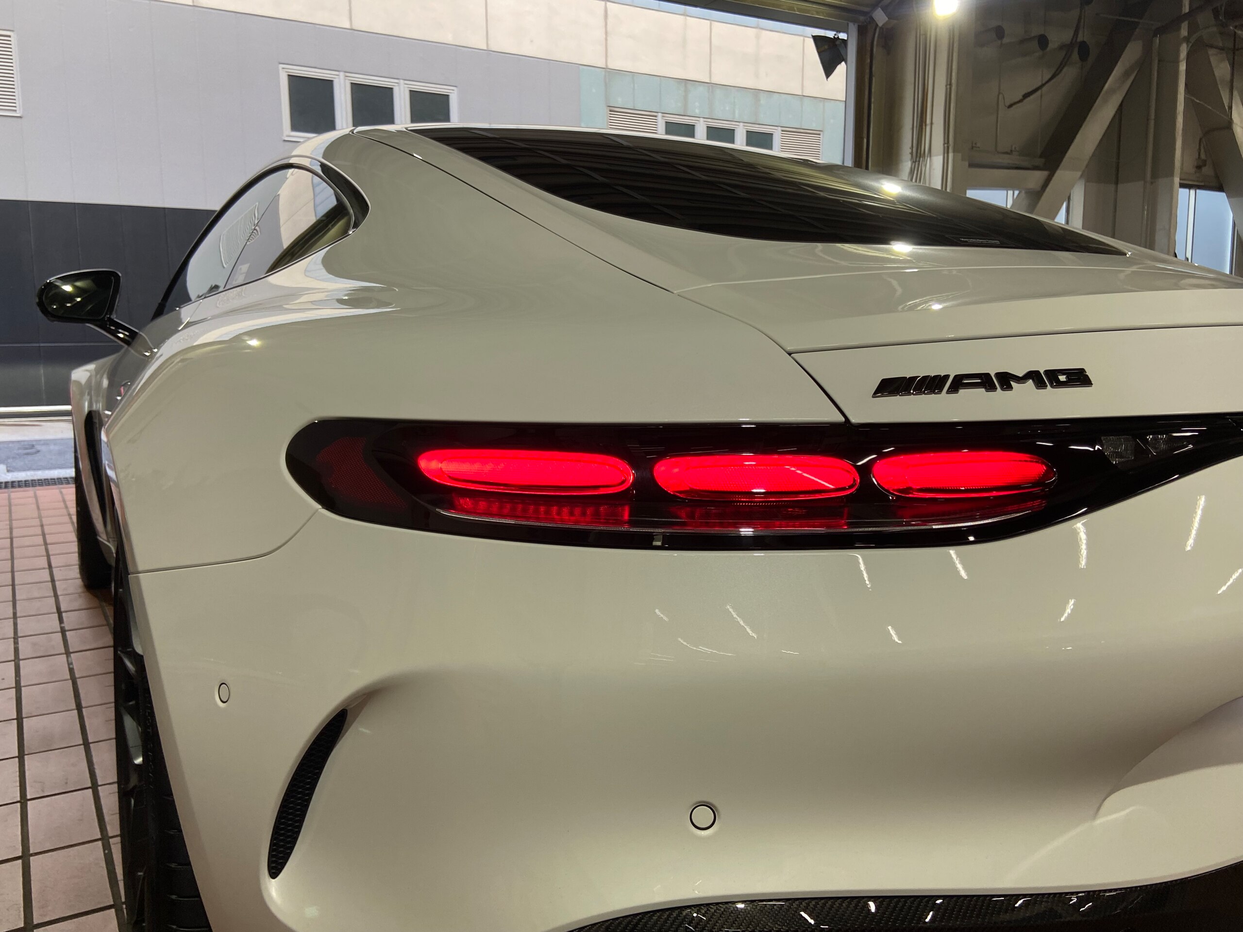 2024 Mercedes Benz AMG GT63 4Matic+ — Photo 19 / 22