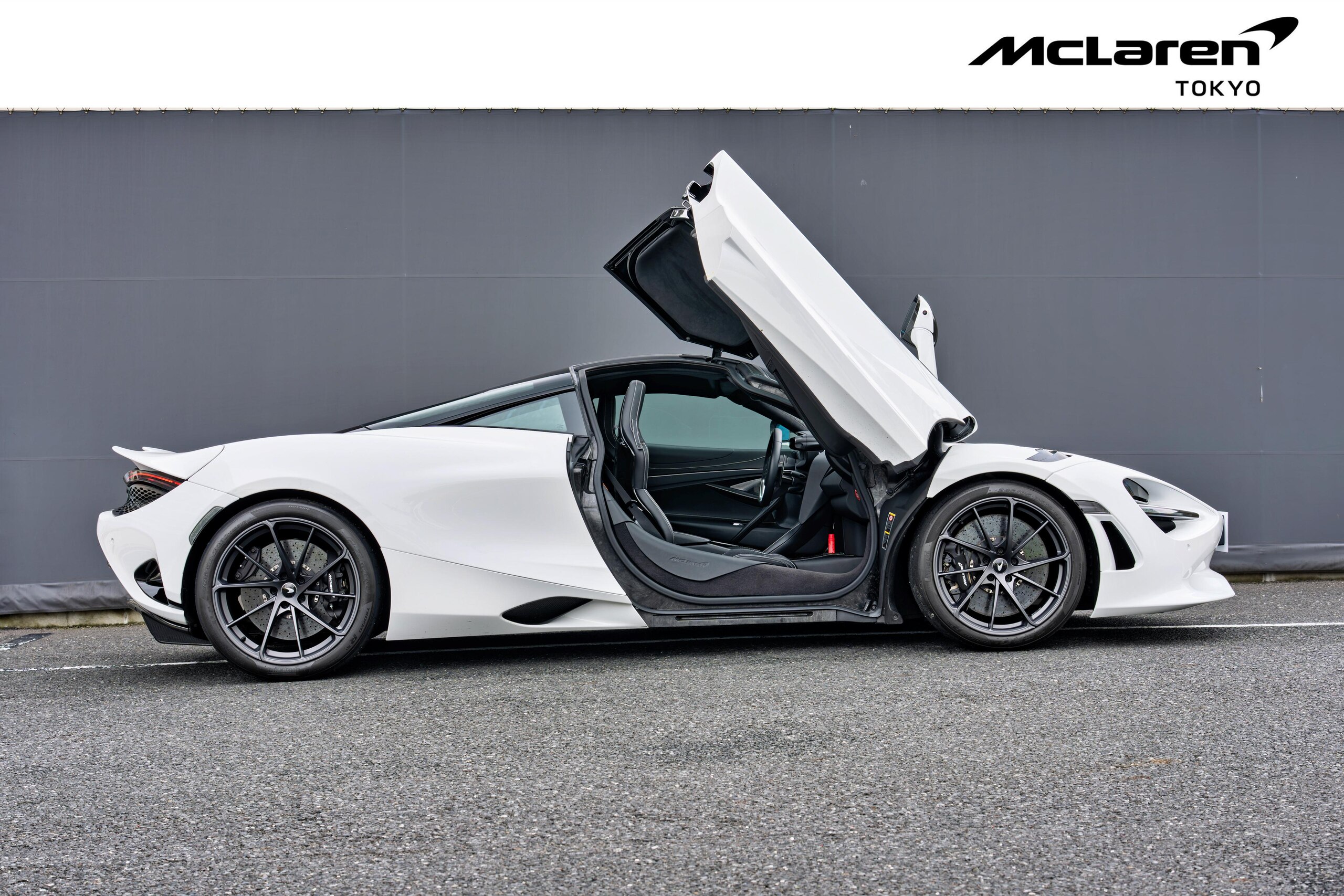 2024 McLaren 750S — Photo 15 / 44