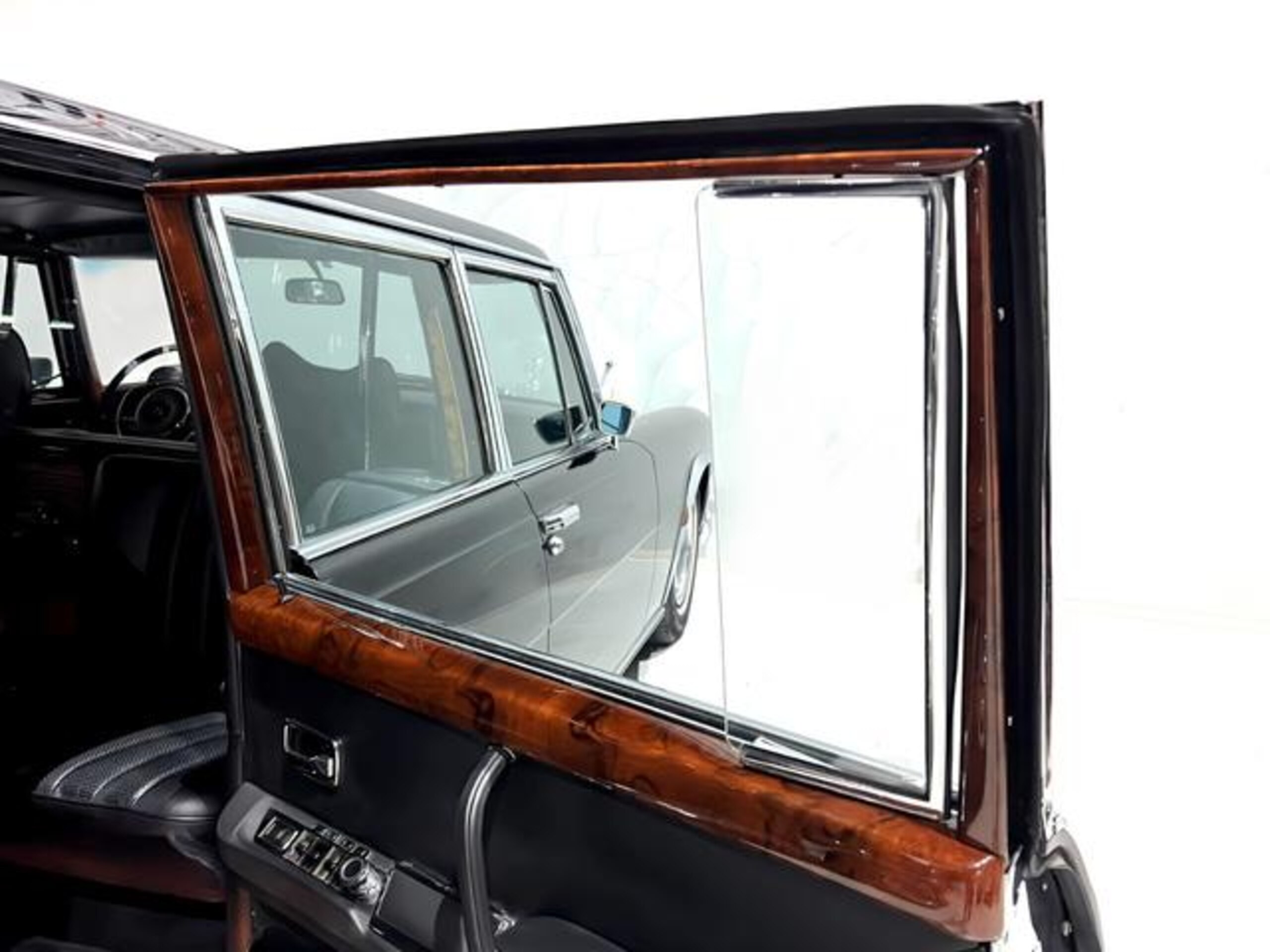 1989 Mercedes Benz 600 Pullman — Photo 18 / 24