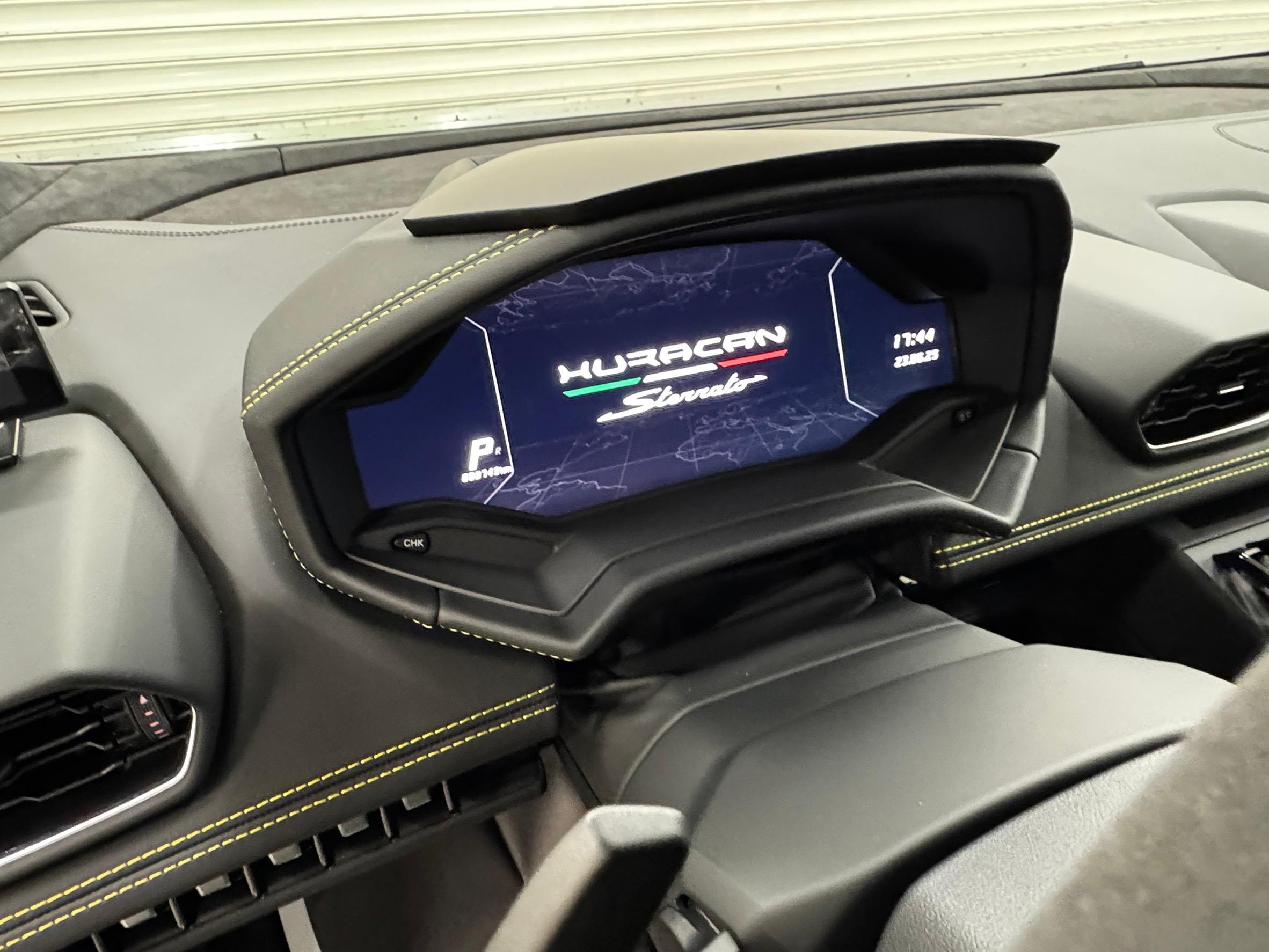 2023 Lamborghini Huracán Sterrato — Photo 13 / 18
