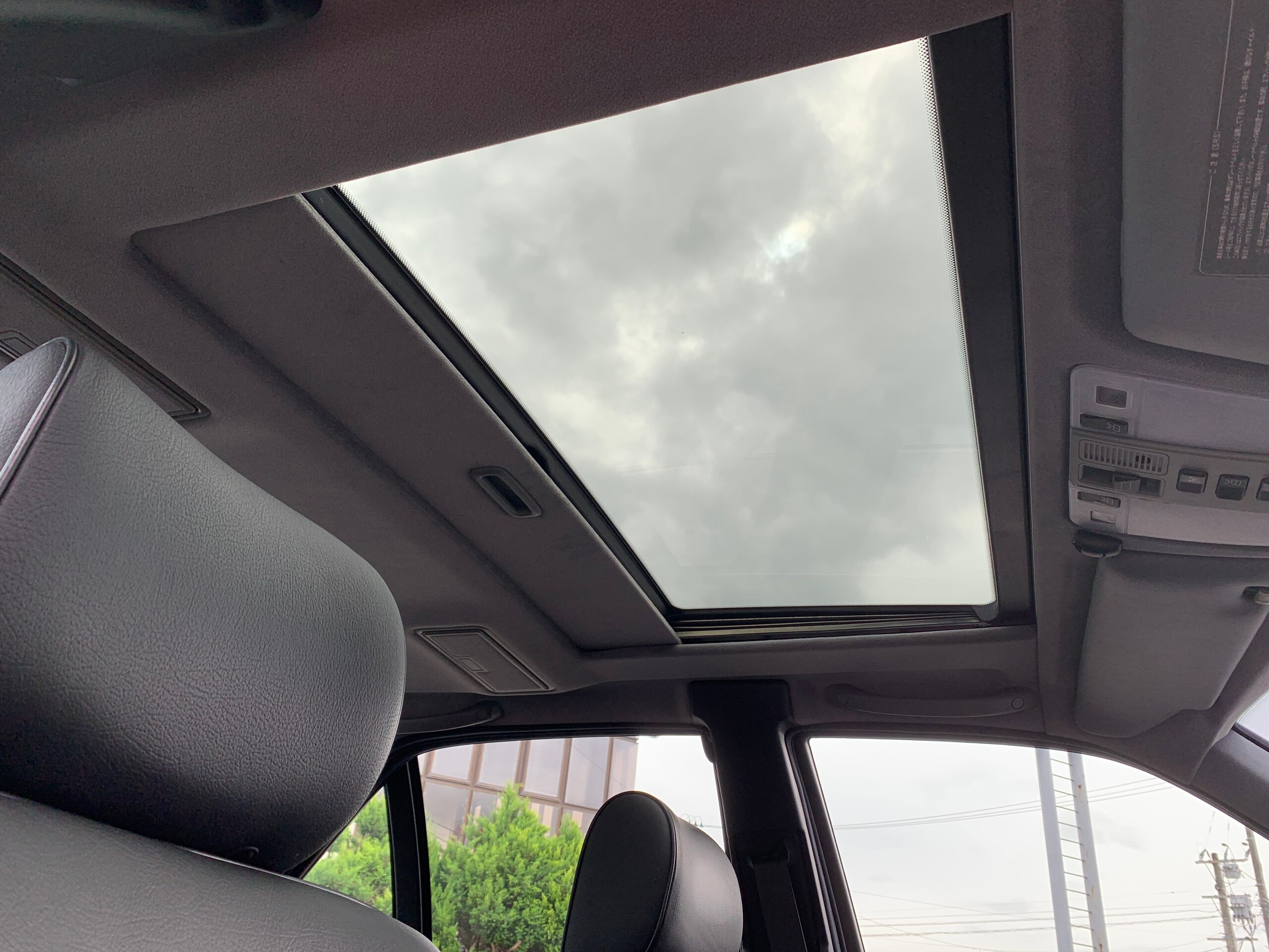 1998 Mercedes Benz S500 — Photo 11 / 19
